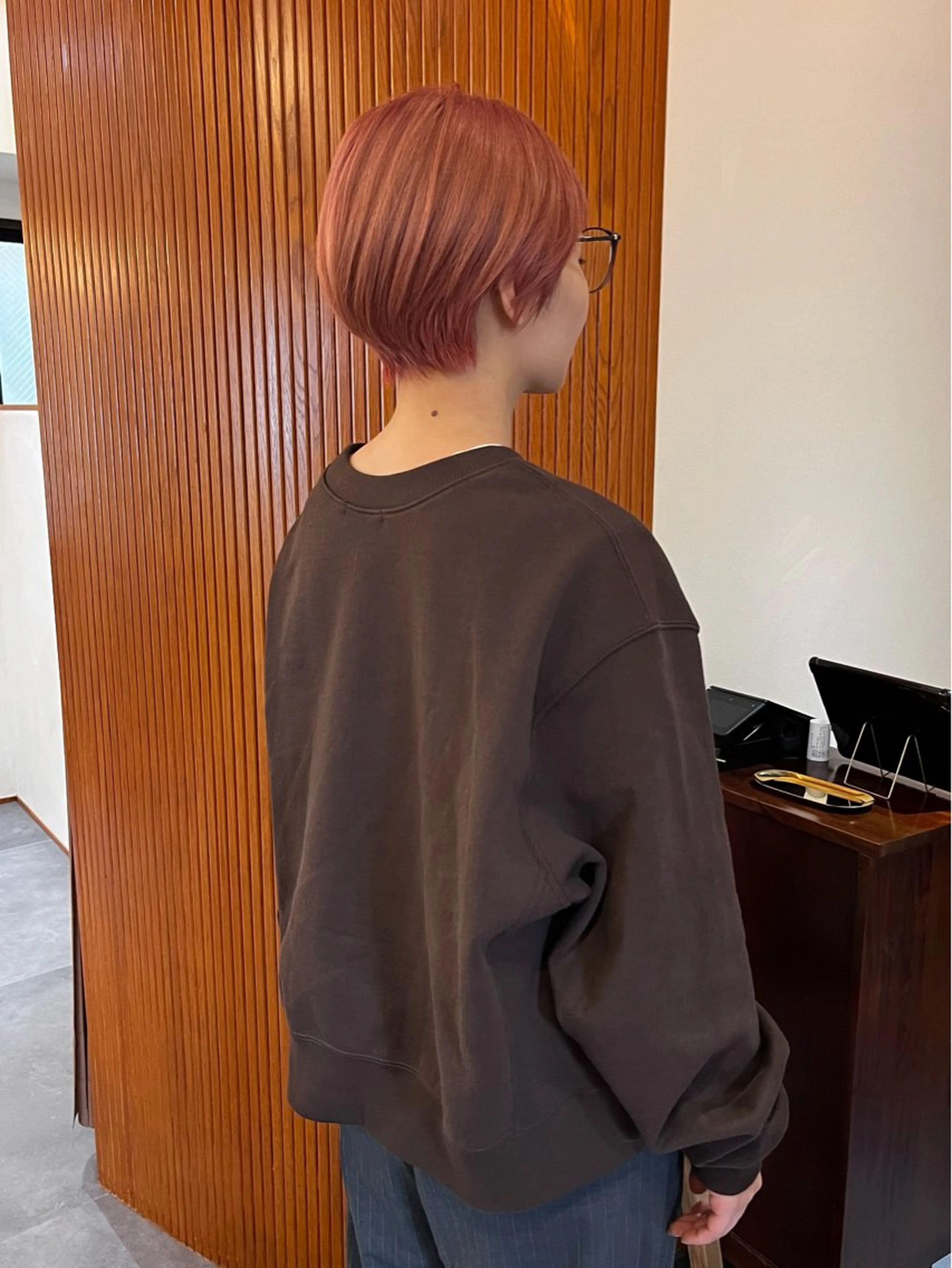 ショート カラー toi【トワ】所属・安達 俊亮のヘアスタイル