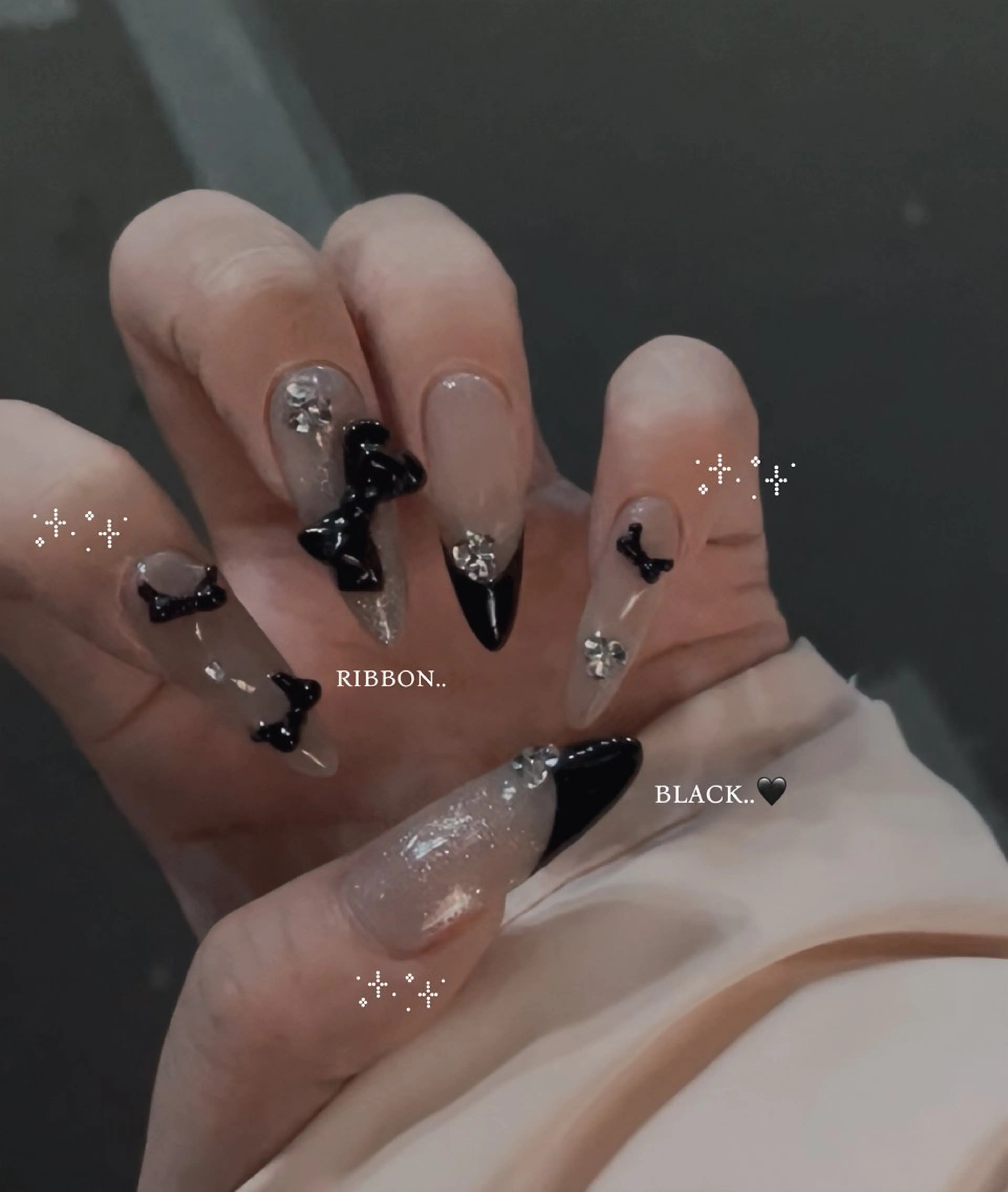 ネイル マグネットネイル ハンドネイル MINAMI໒꒱ Y2K、韓国ガーリーのネイルデザイン