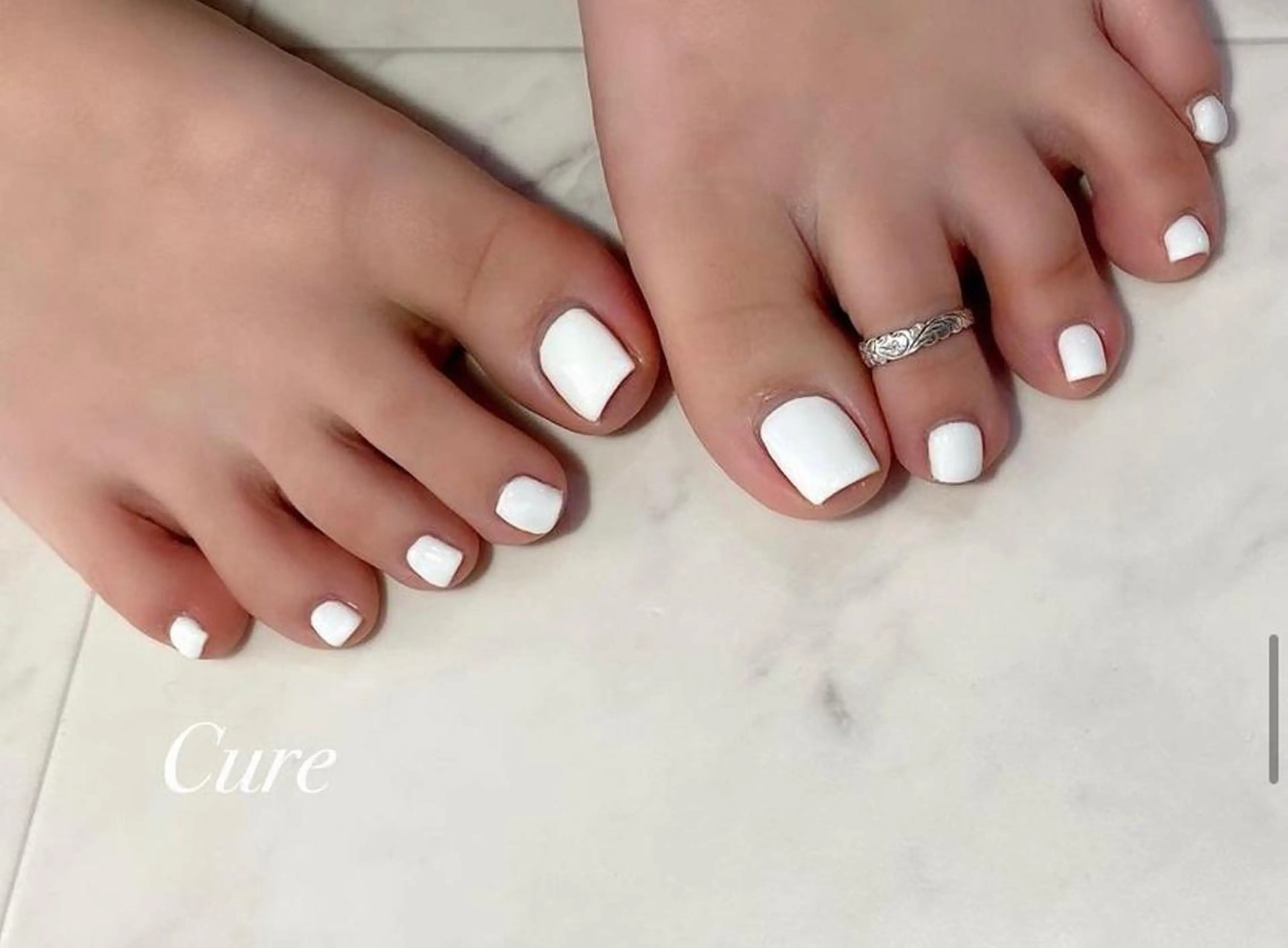 【オフなし】フットシェラックネイル🦶の写真