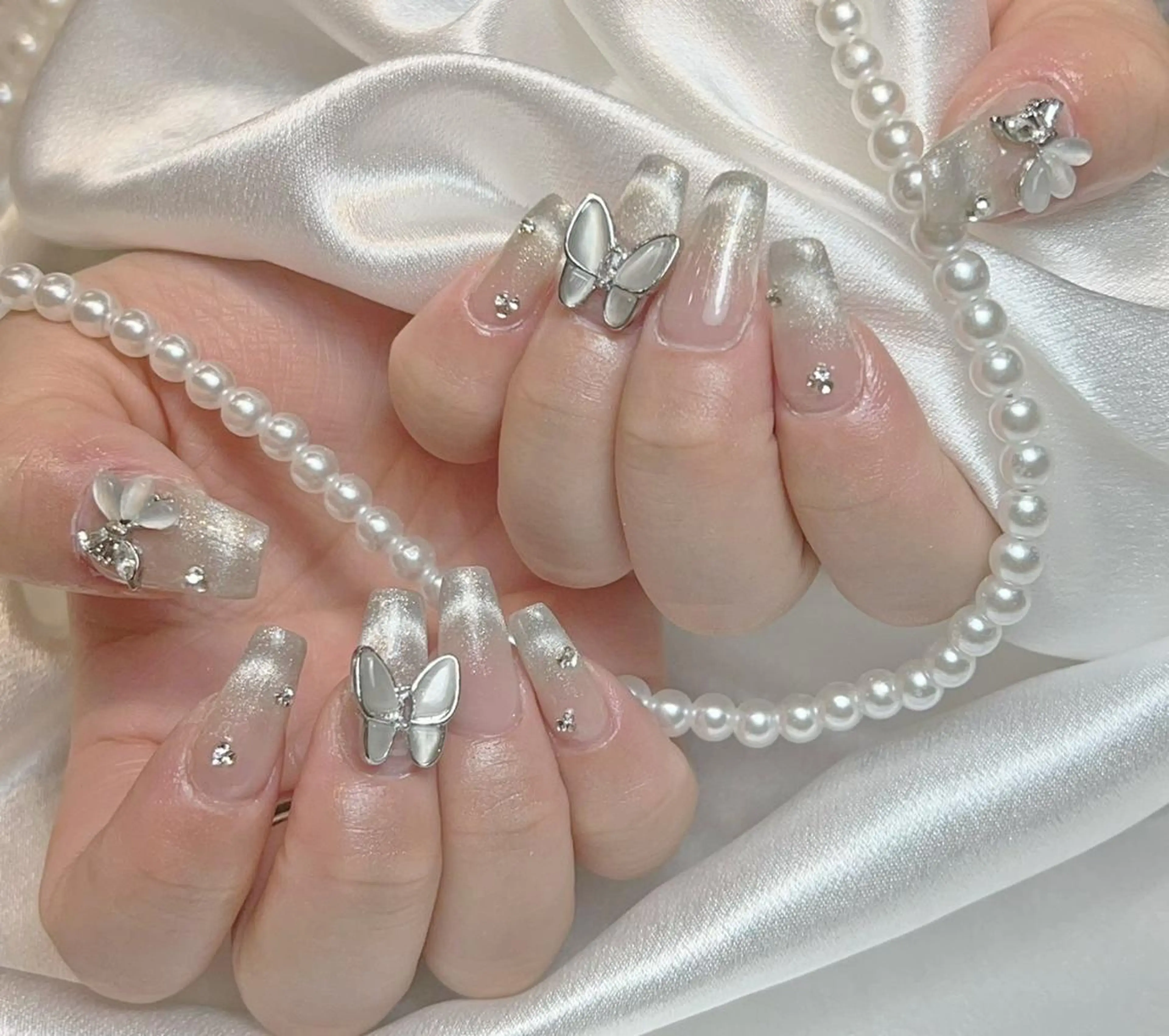 ネイル RAFFINE haru🦋🩵のネイルデザイン