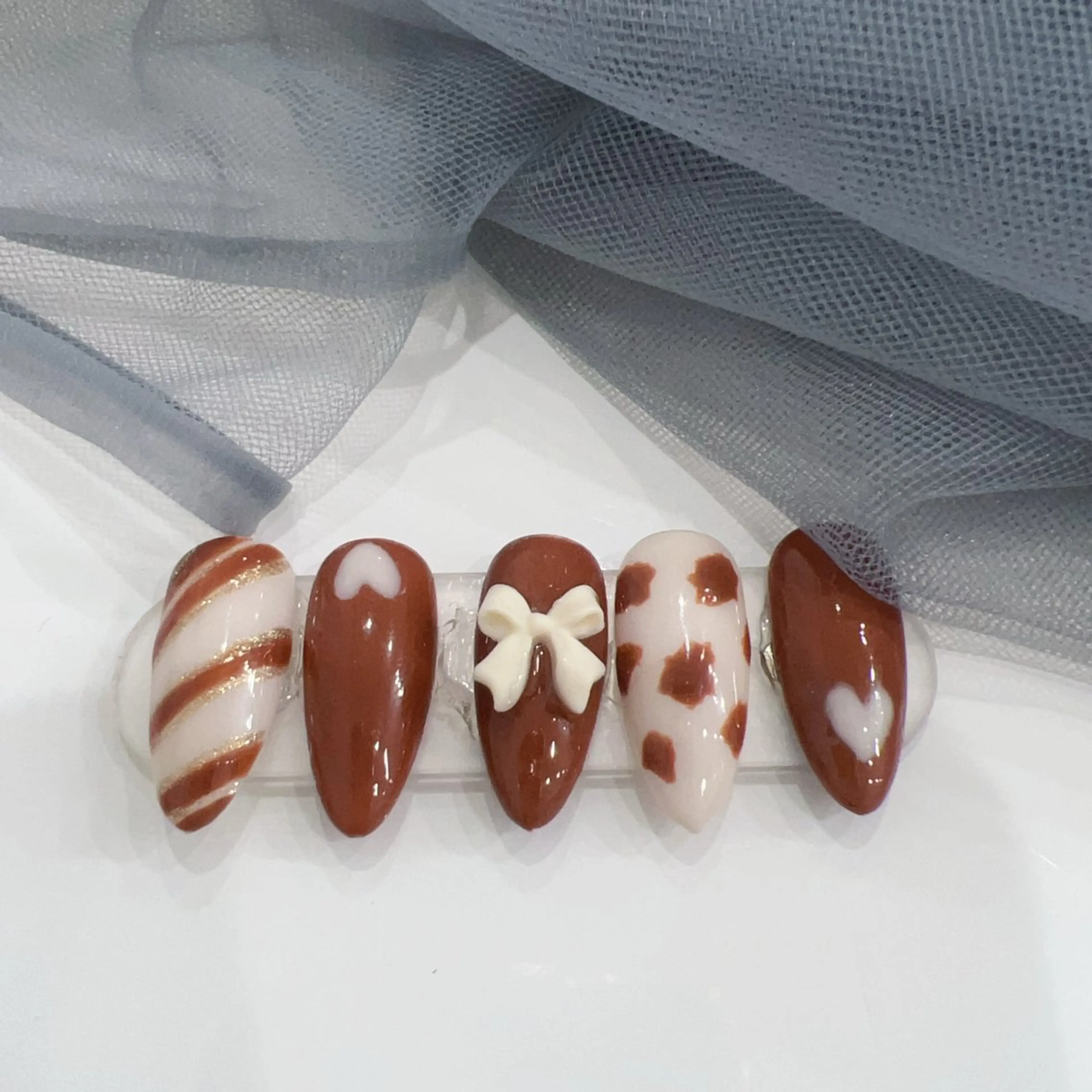 ネイル 🌼リオナ ♥️のネイルデザイン