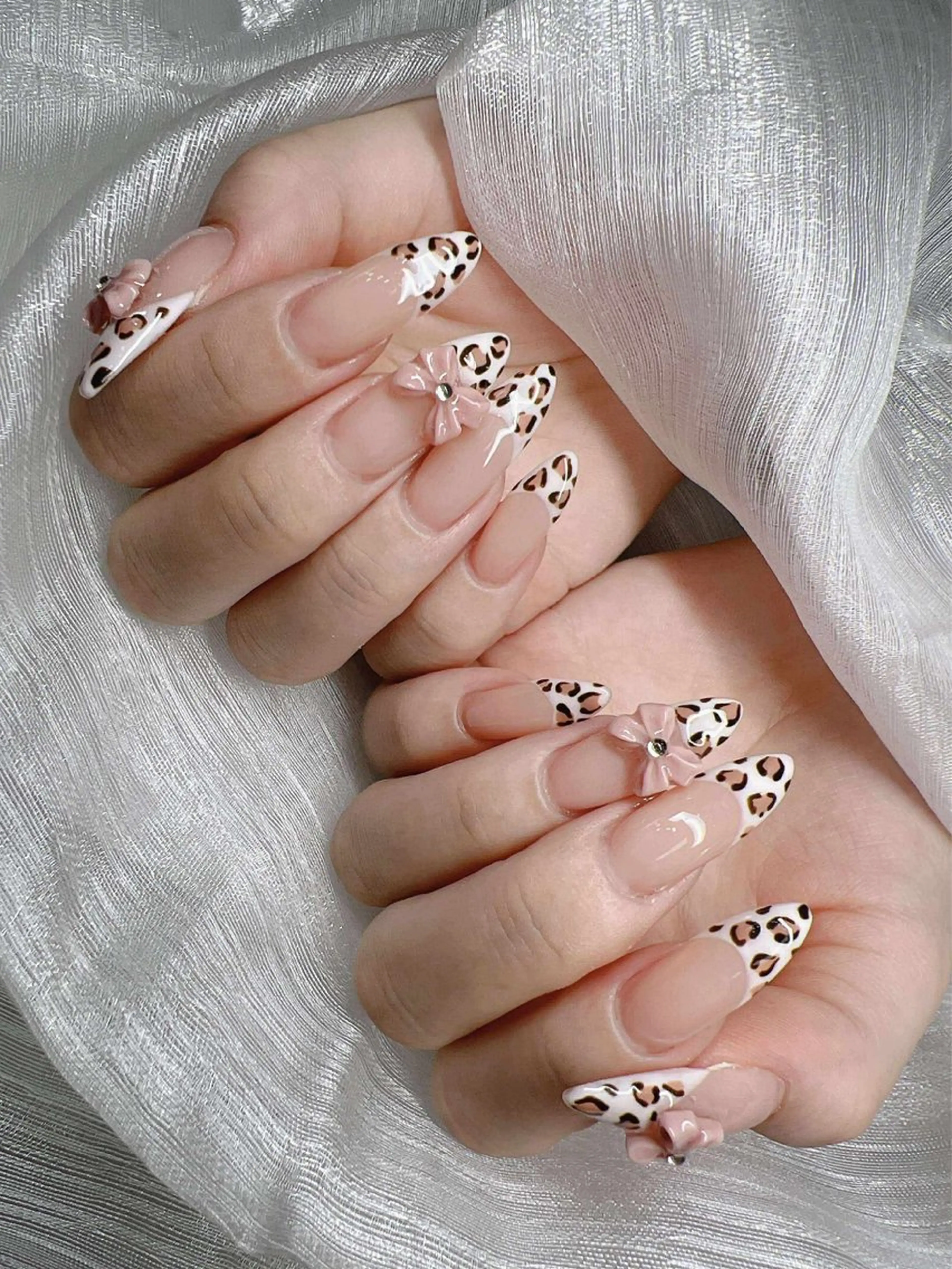 ネイル ハンドネイル Lee Nailsのネイルデザイン