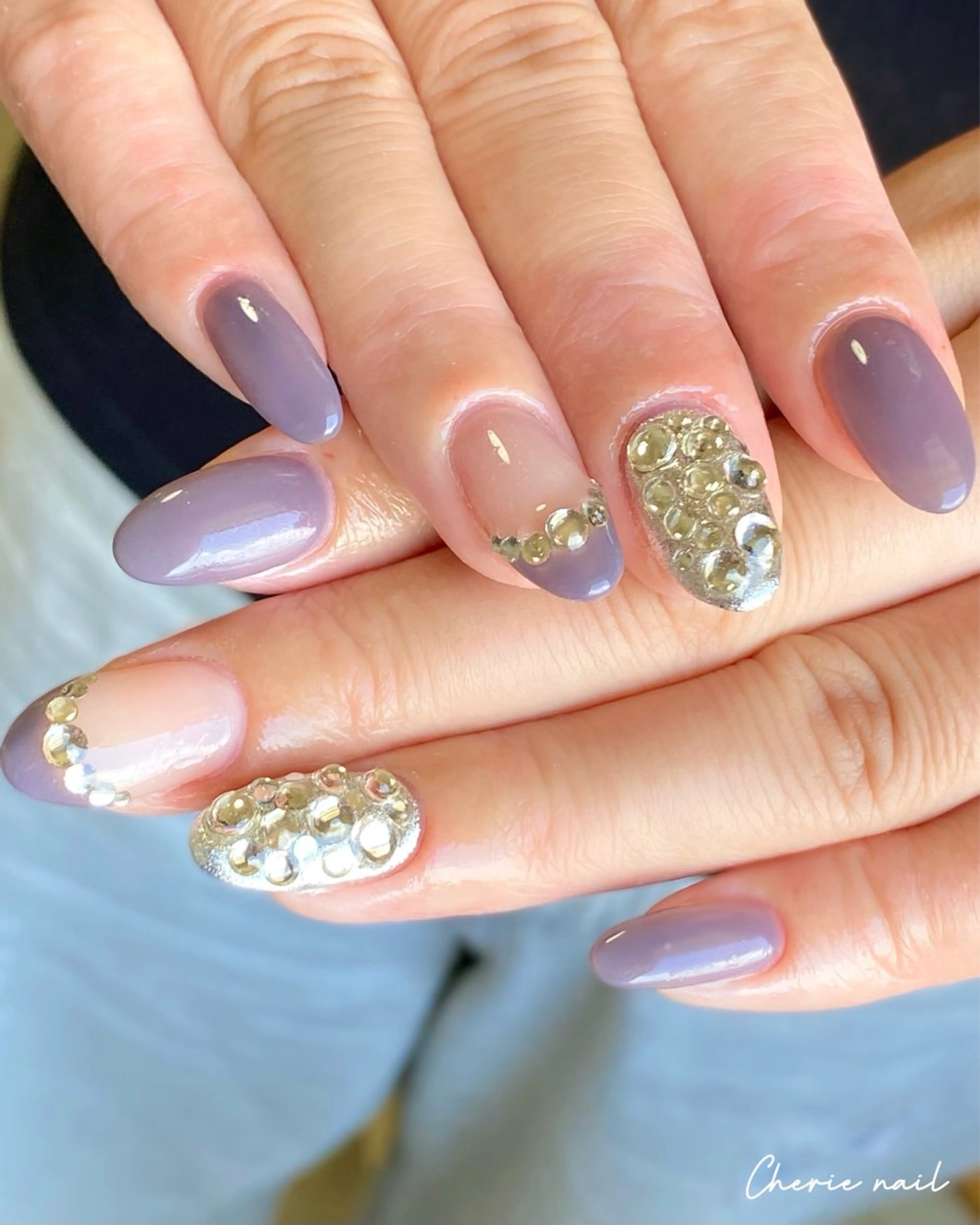 ネイル ジェルネイル オフィスネイル パープル ストーンネイル ハンドネイル Cherienail yunaのネイルデザイン