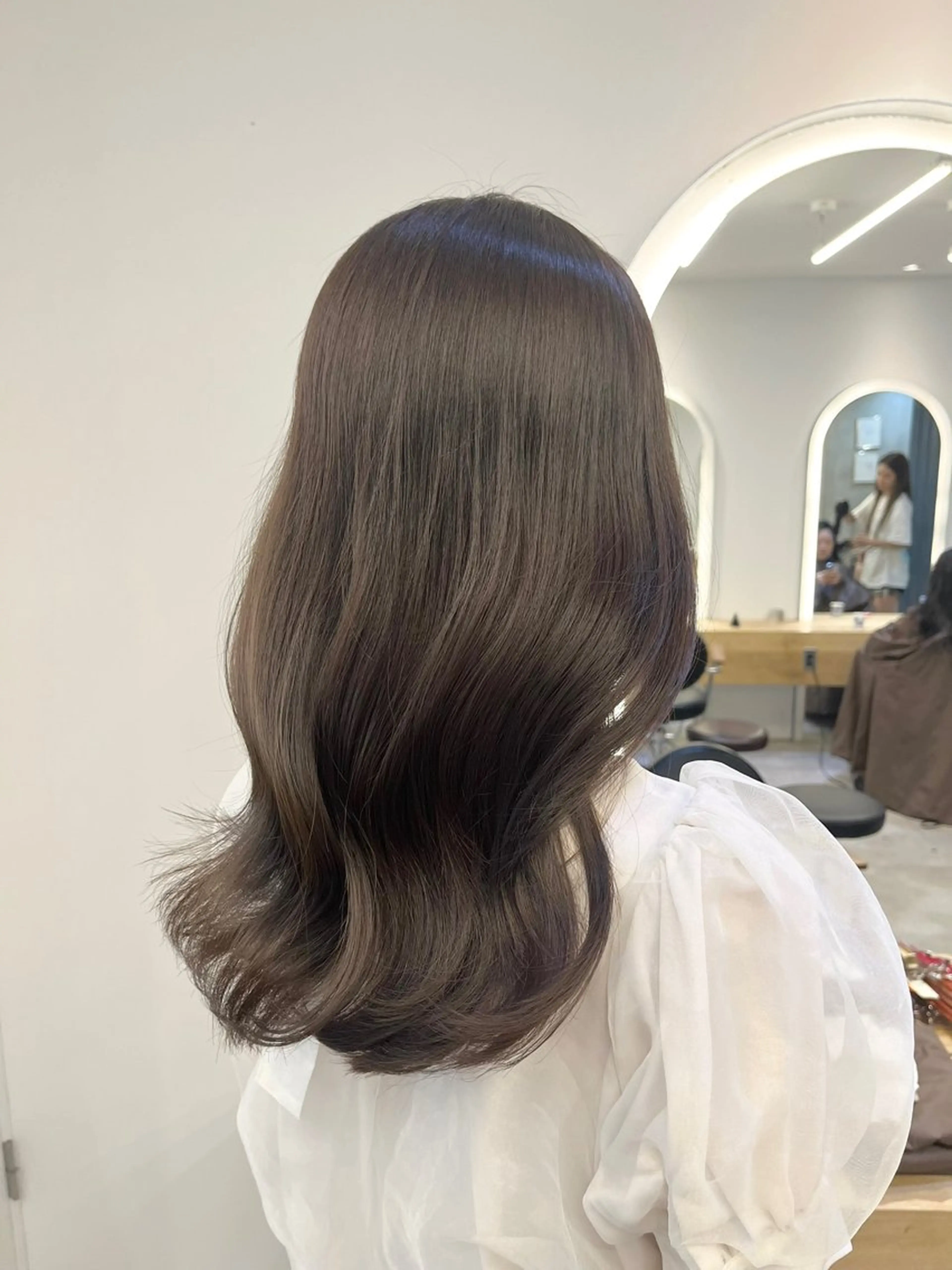 ミディアム カット ヘアカラー トリートメント 透明感カラー/ 里見倭梨のヘアスタイル