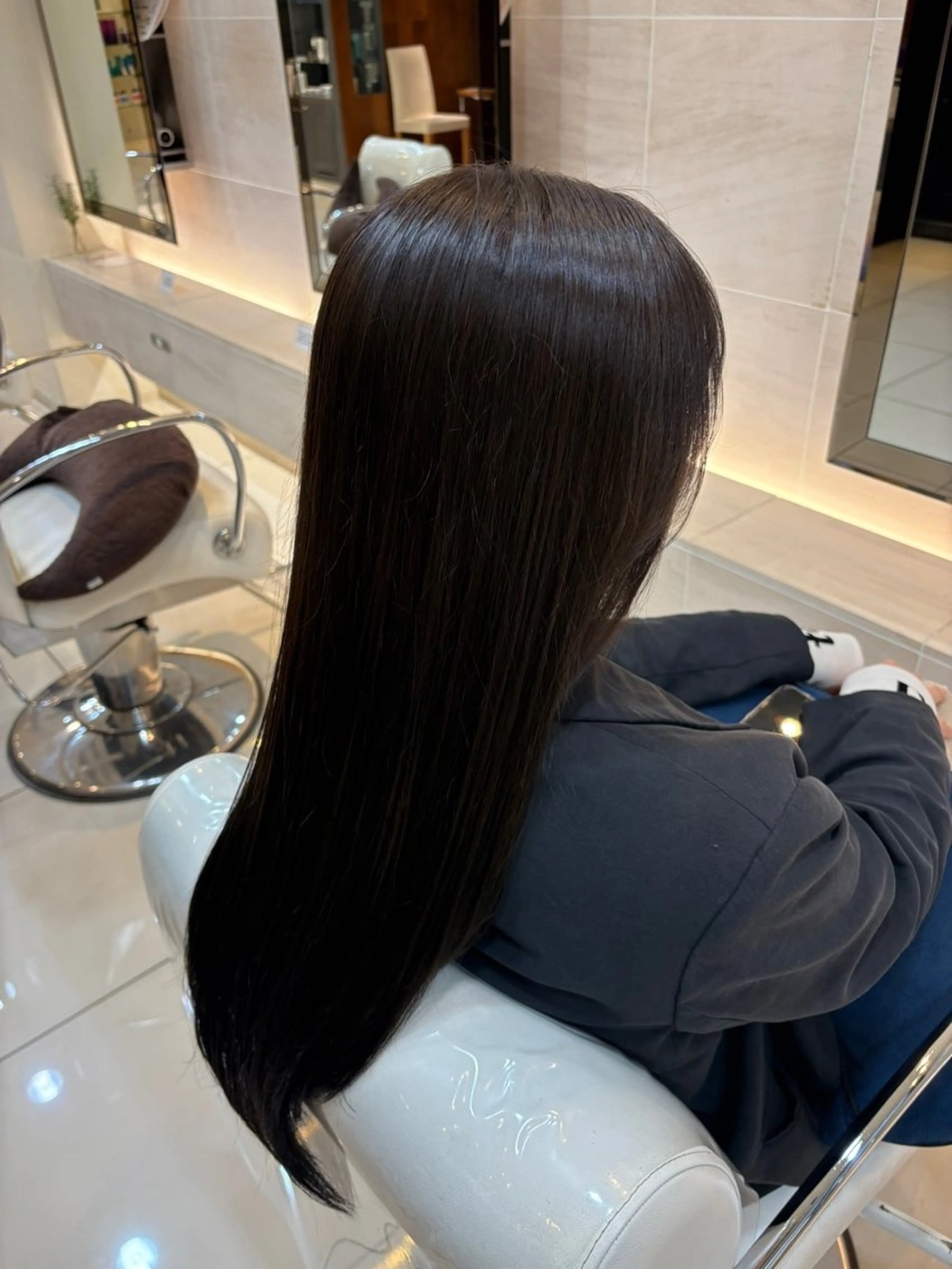 ロング カラー ヘアカラー 坂田 愛彩萌のヘアスタイル