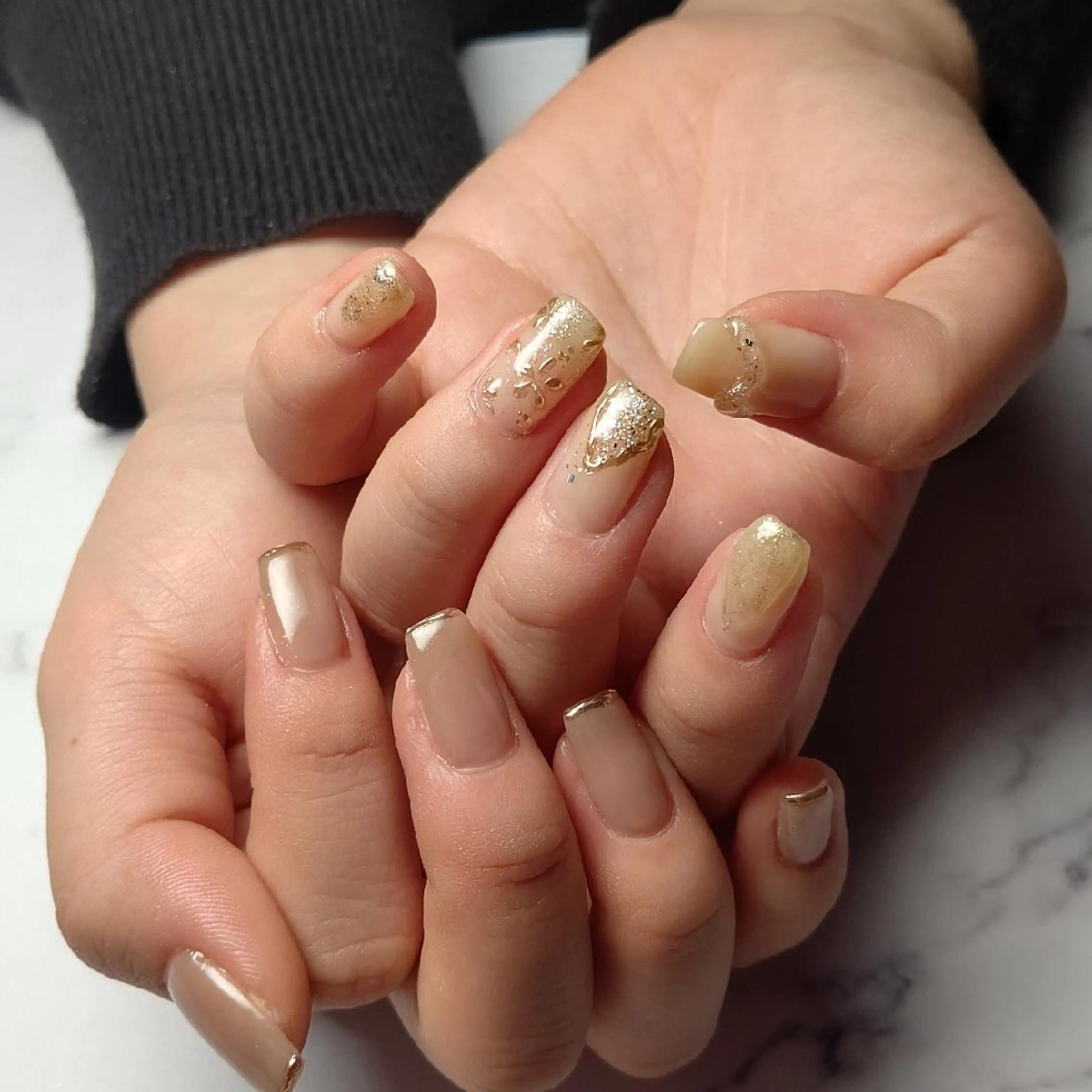 ネイル ニュアンスネイル ラヴィアン ローズのネイルデザイン