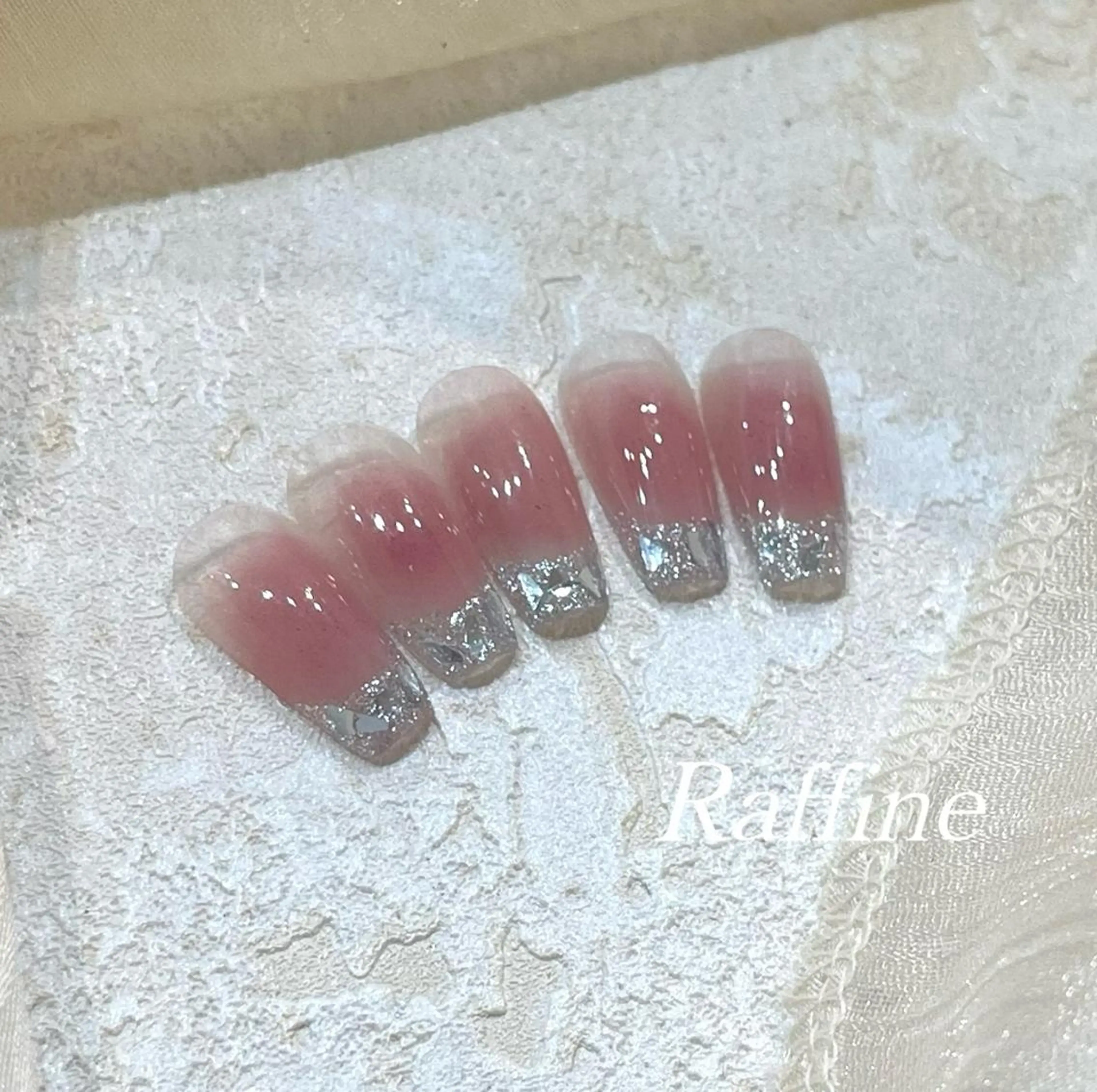 ネイル RAFFINE haru🦋🩵のネイルデザイン