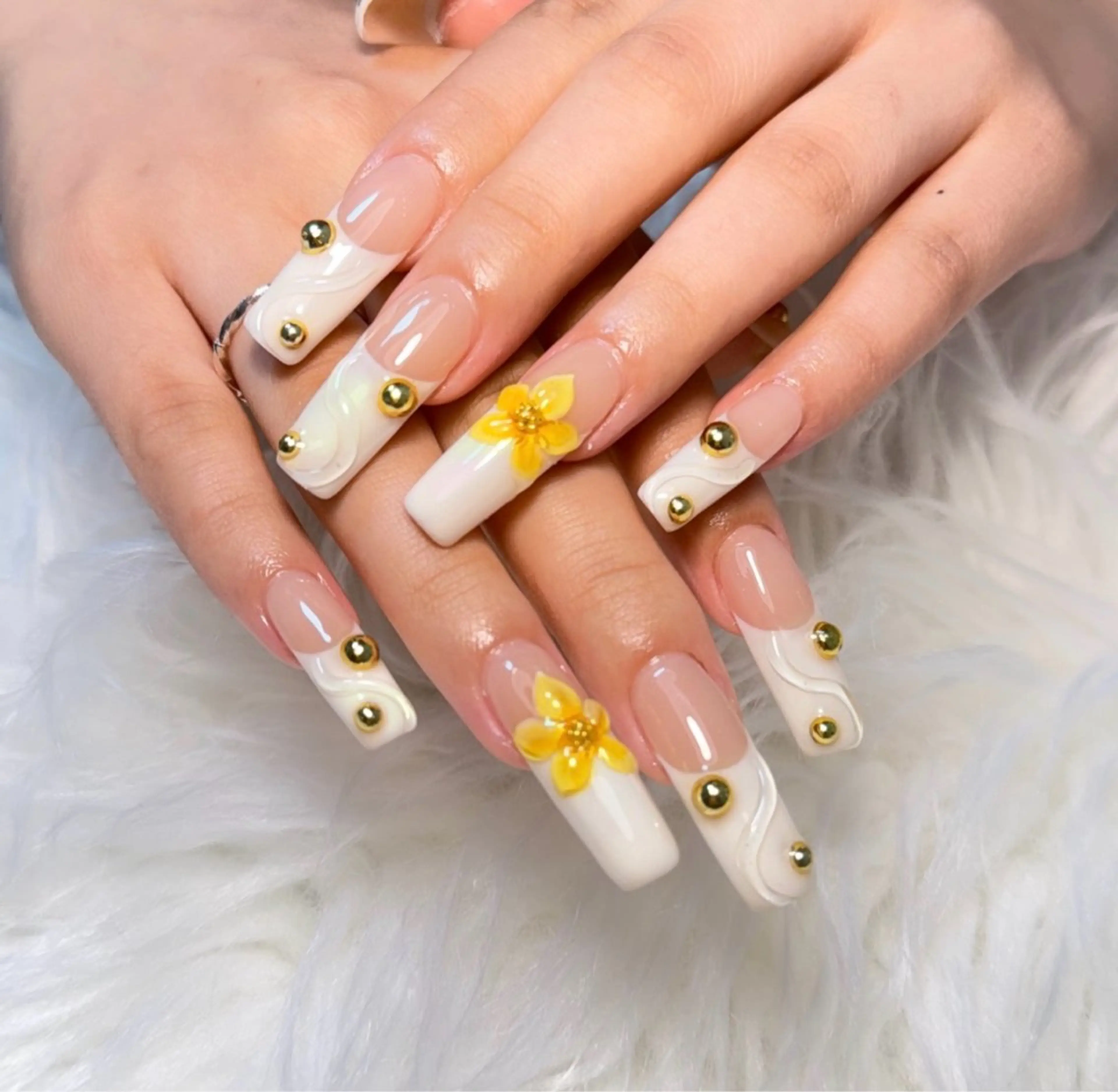 ネイル 長さ出し フレンチネイル 韓国ネイル レース マグネットネイル ハンドネイル nami ナミのネイルデザイン