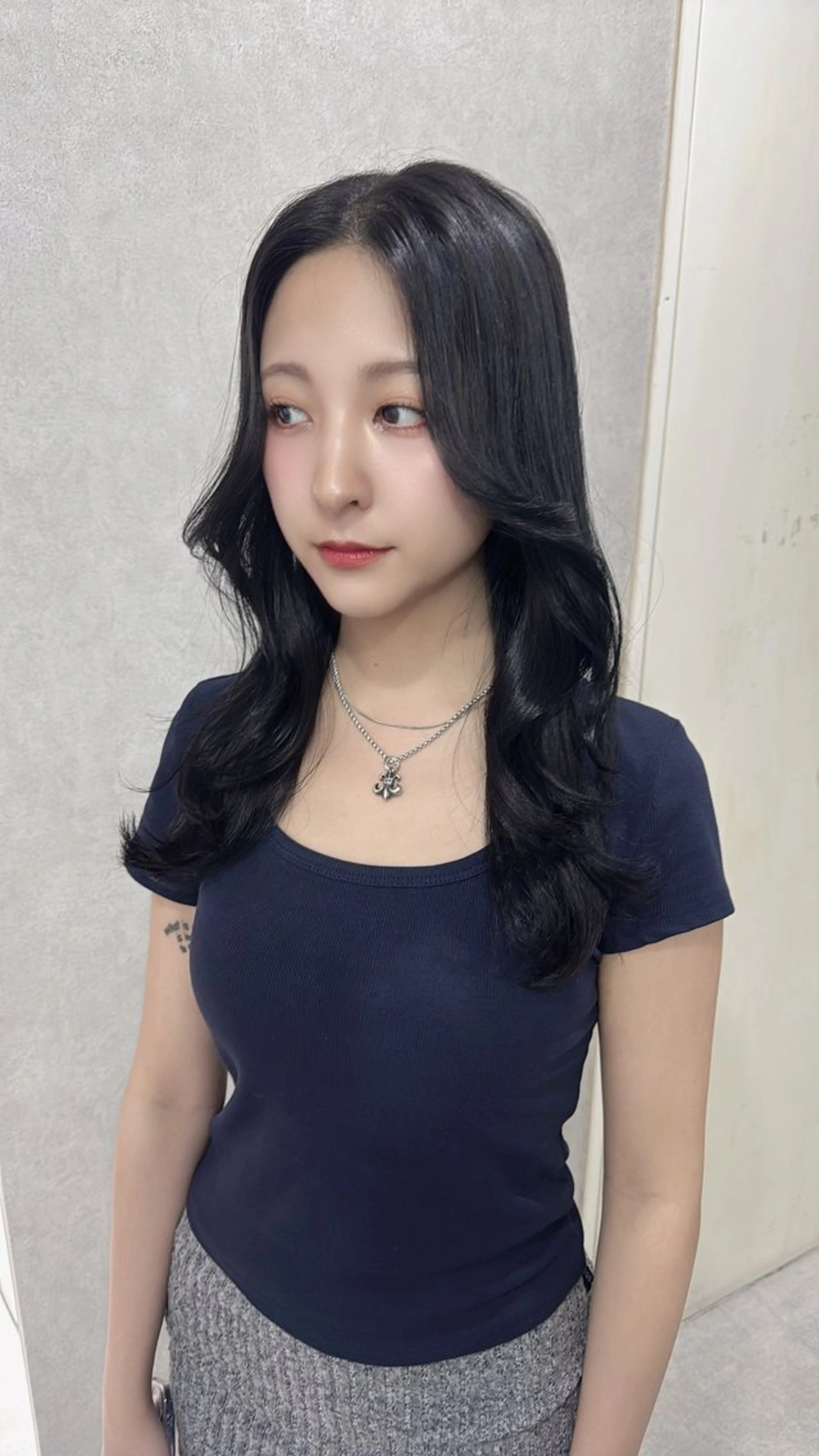 ロング カラー アッシュ アッシュブラウン ベージュカラー 黒髪 ブリーチ カット ヘアカラー トリートメント 赤み無し柔らかカラー 【梅田】madokaのヘアスタイル