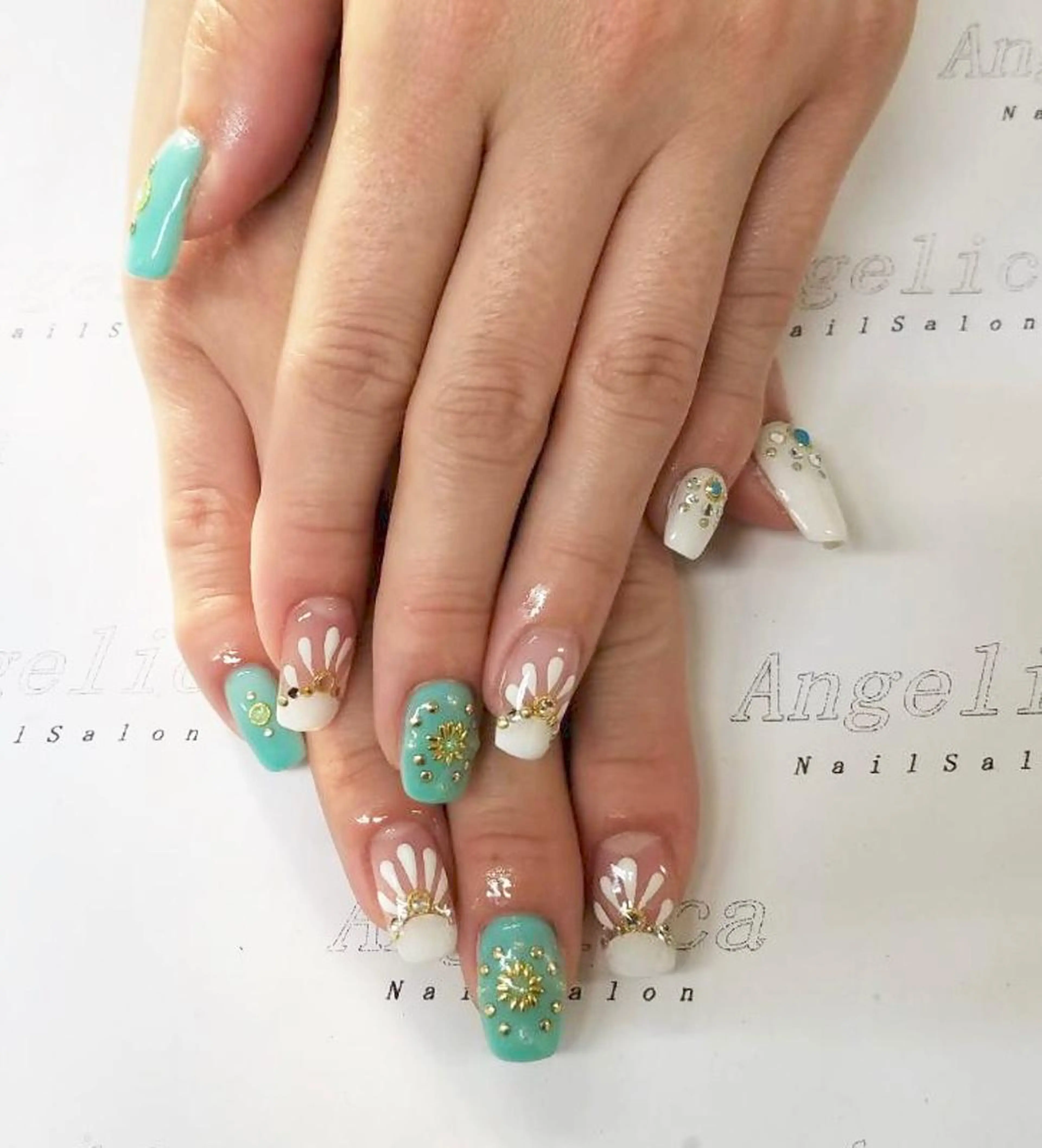 ネイル Angelica ネイリストのネイルデザイン