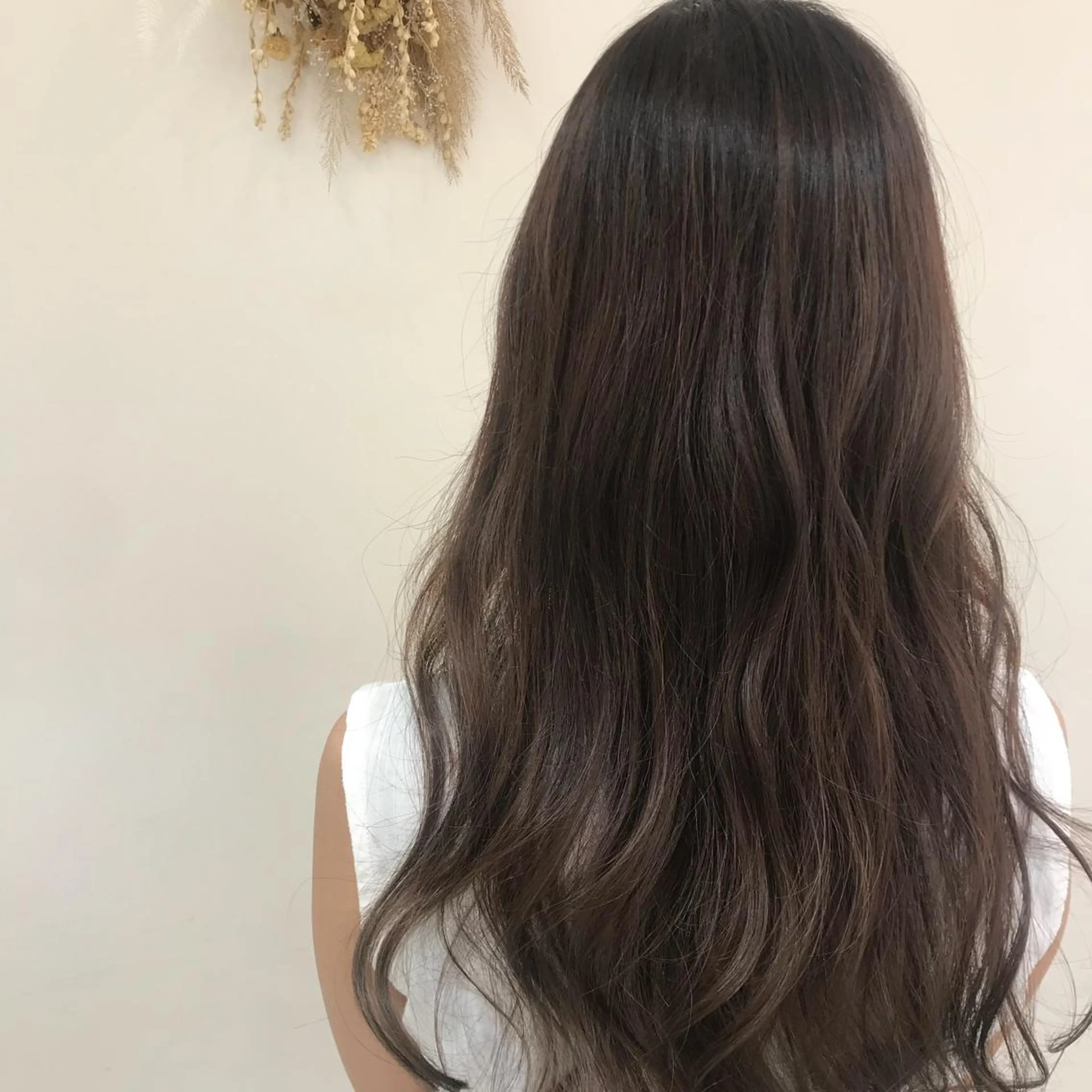 ロング カラー ブラウンカラー ナチュラルブラウン 銀座メンズ専門🖤 小島奈々のヘアスタイル