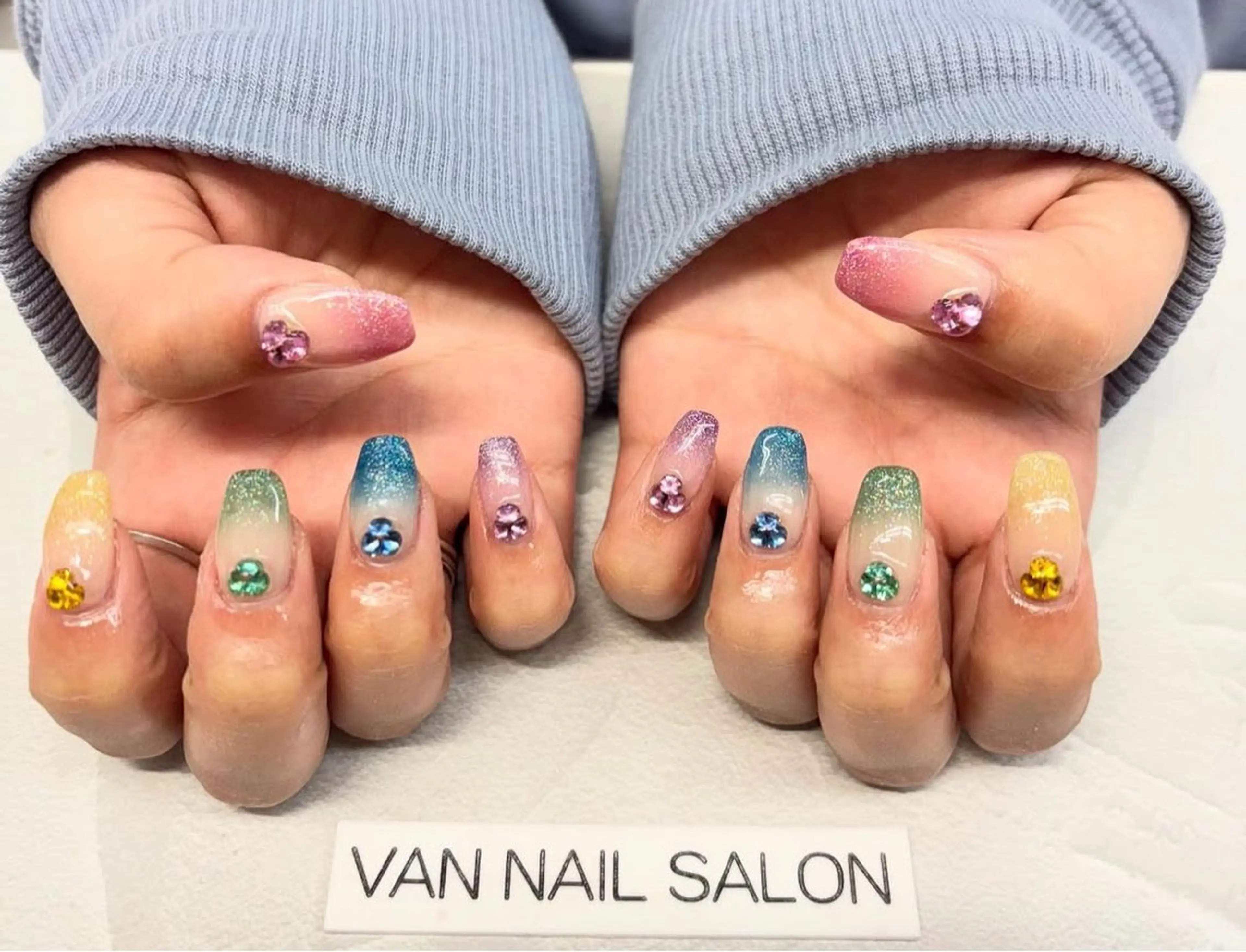 ネイル ハンドネイル Van Nail Salonのネイルデザイン