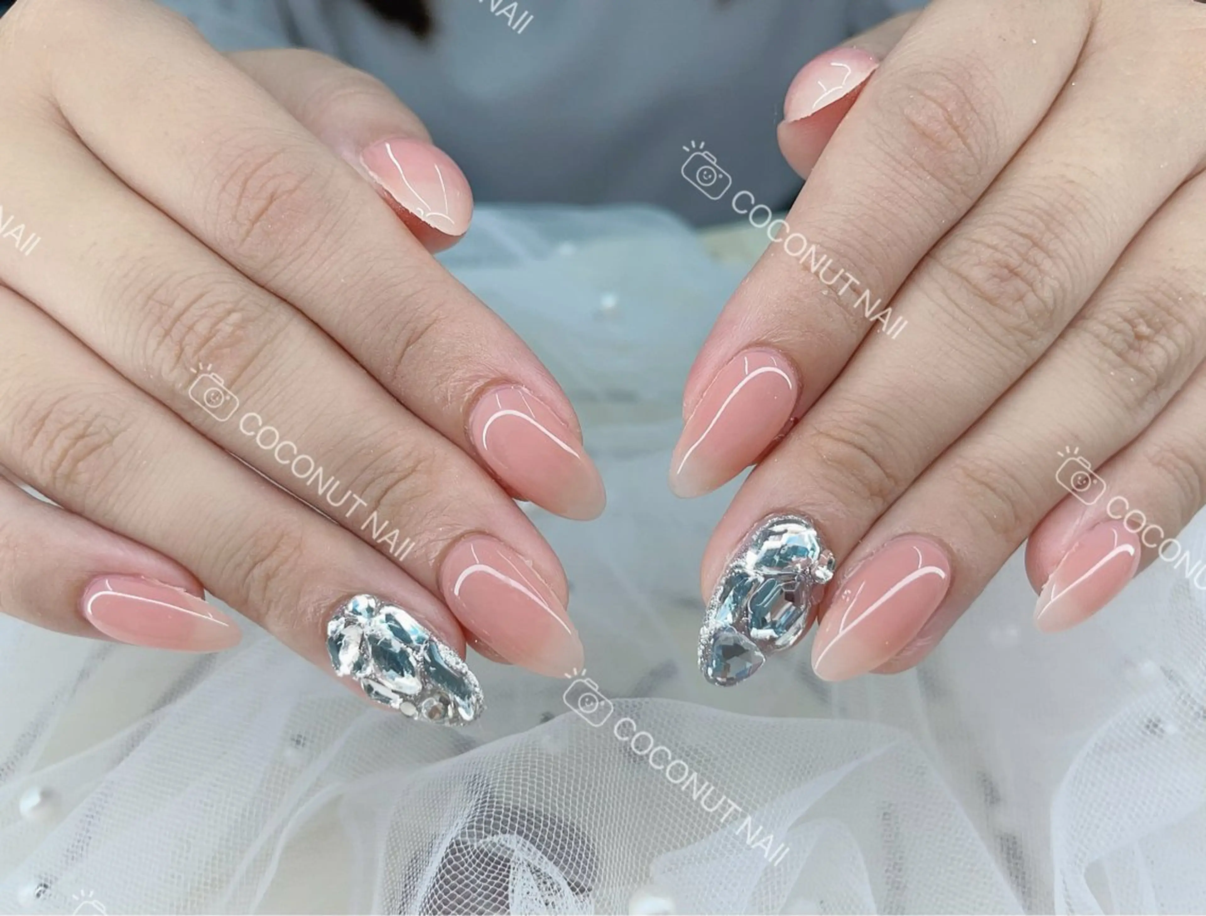 ネイル ハンドネイル 神田 ココナッツのネイルデザイン