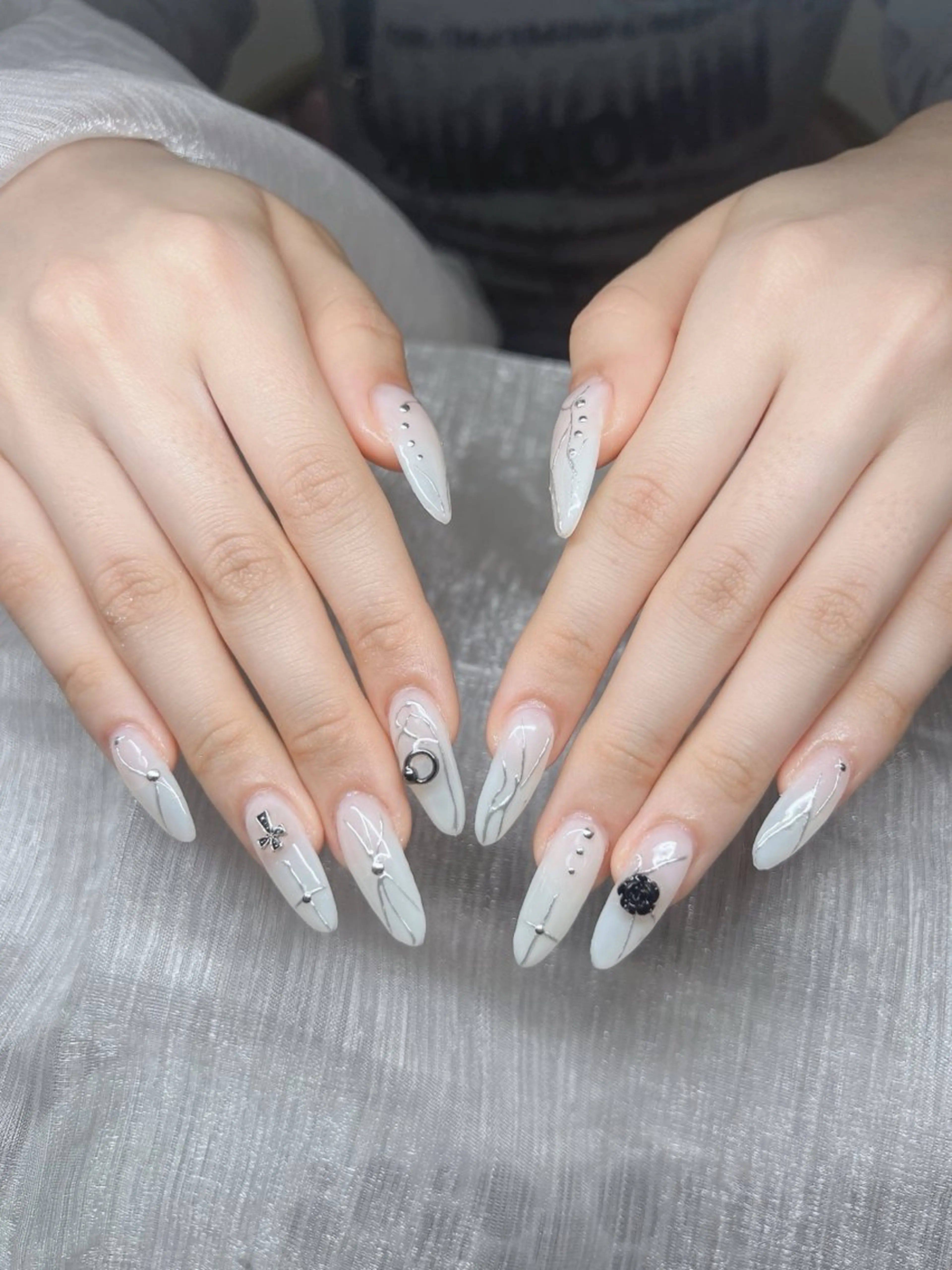 ネイル オーロラネイル チークネイル 長さ出し フットネイル フレンチネイル Lee Nails チップ長さだし専門店のネイルデザイン