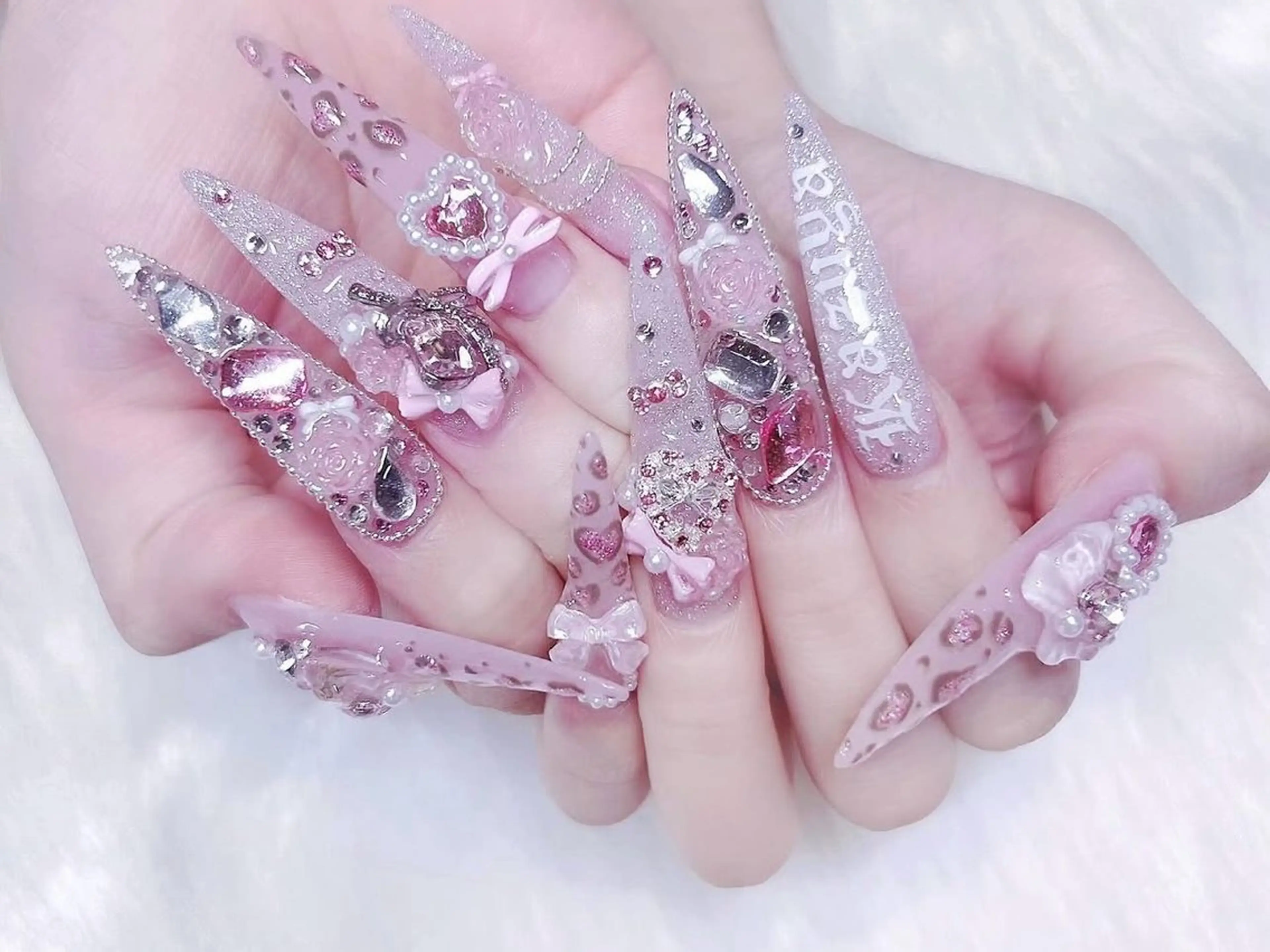 メンズ ネイル アートネイル フレンチネイル ジェルネイル キラキラネイル パラジェル Bloom スカルプ専門店のネイルデザイン