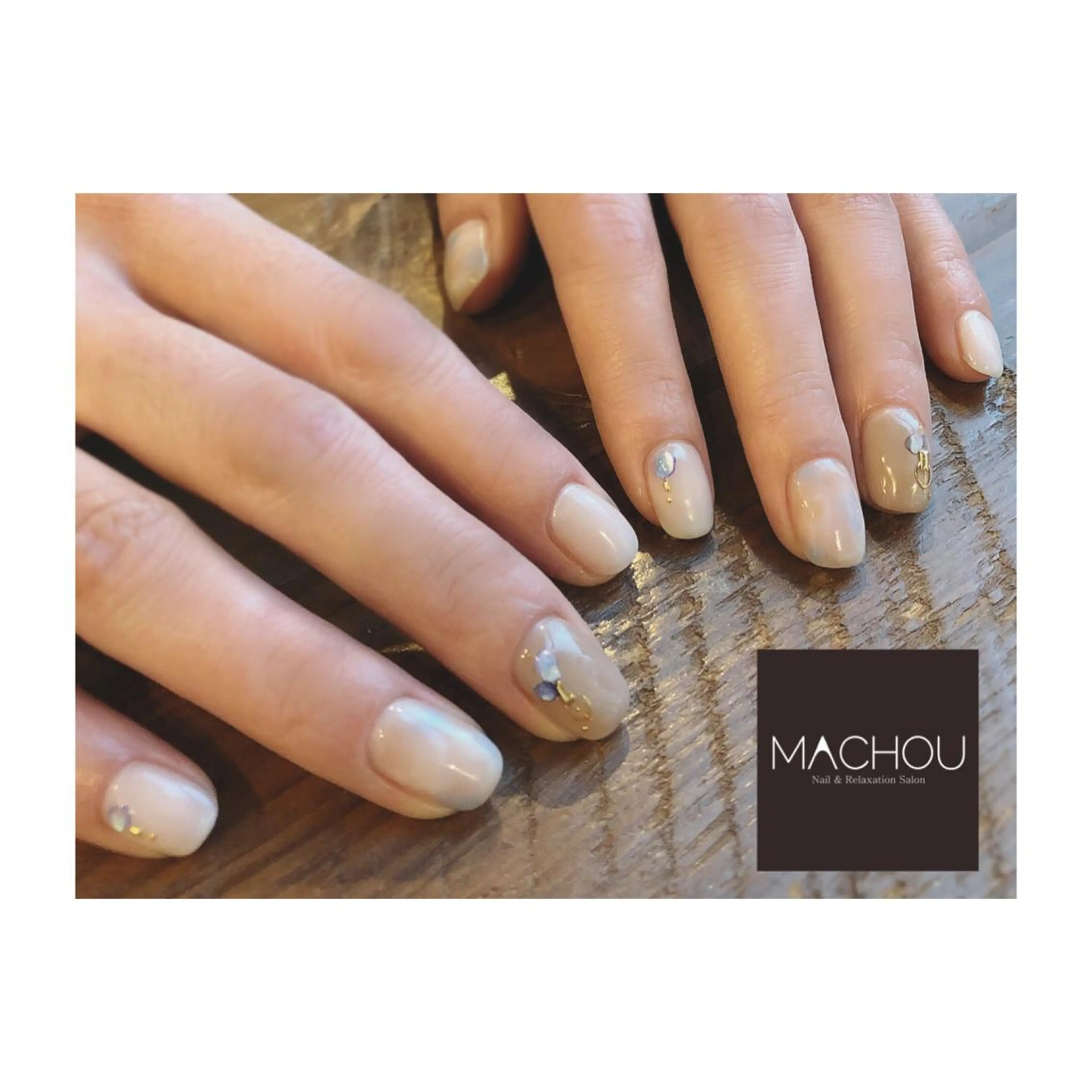 ネイル MACHOU所属・tomomi MACHOUのネイルデザイン