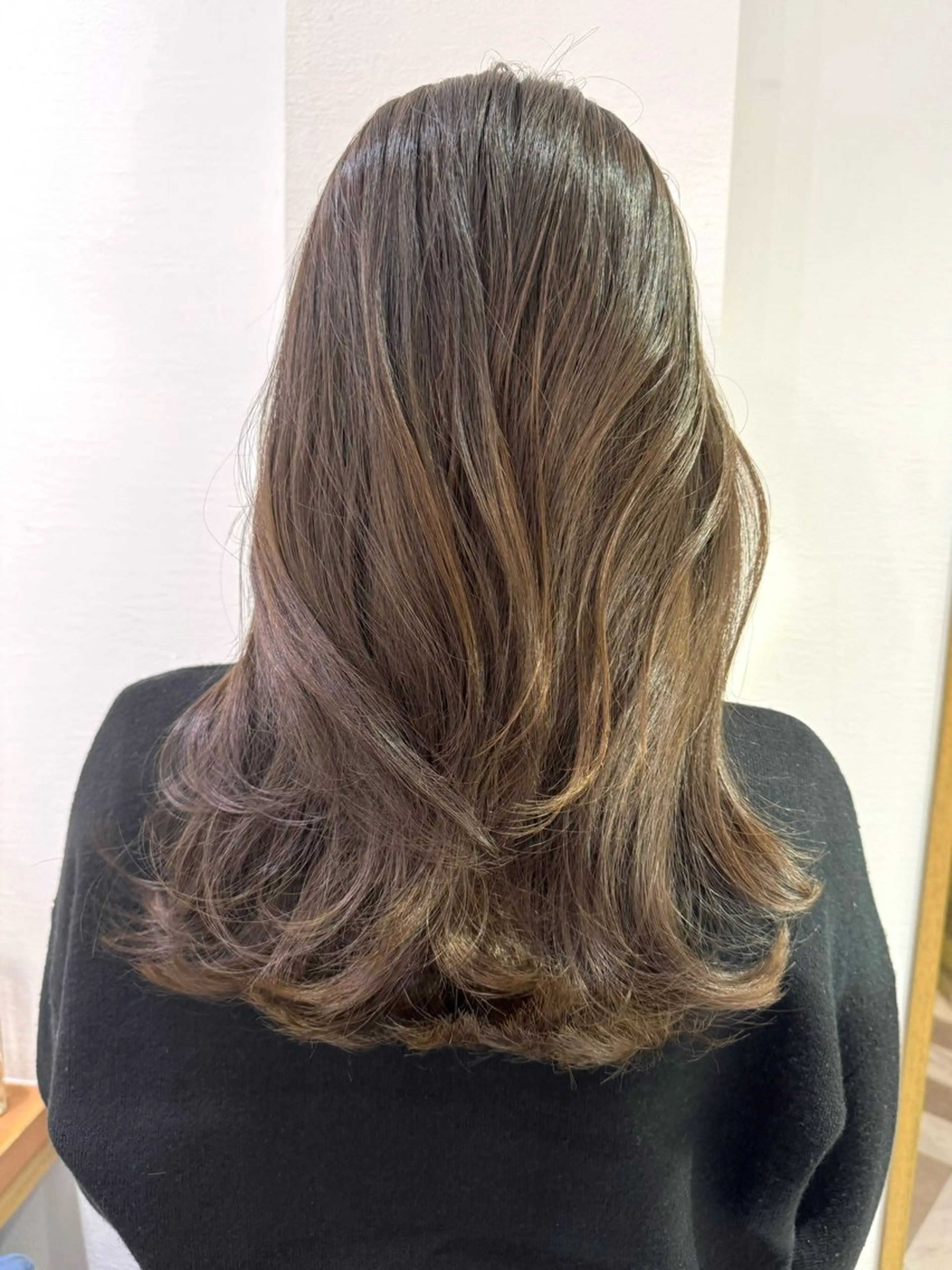 ロング カラー カット ヘアカラー トリートメント レイヤーカット /透明感カラー西田のヘアスタイル