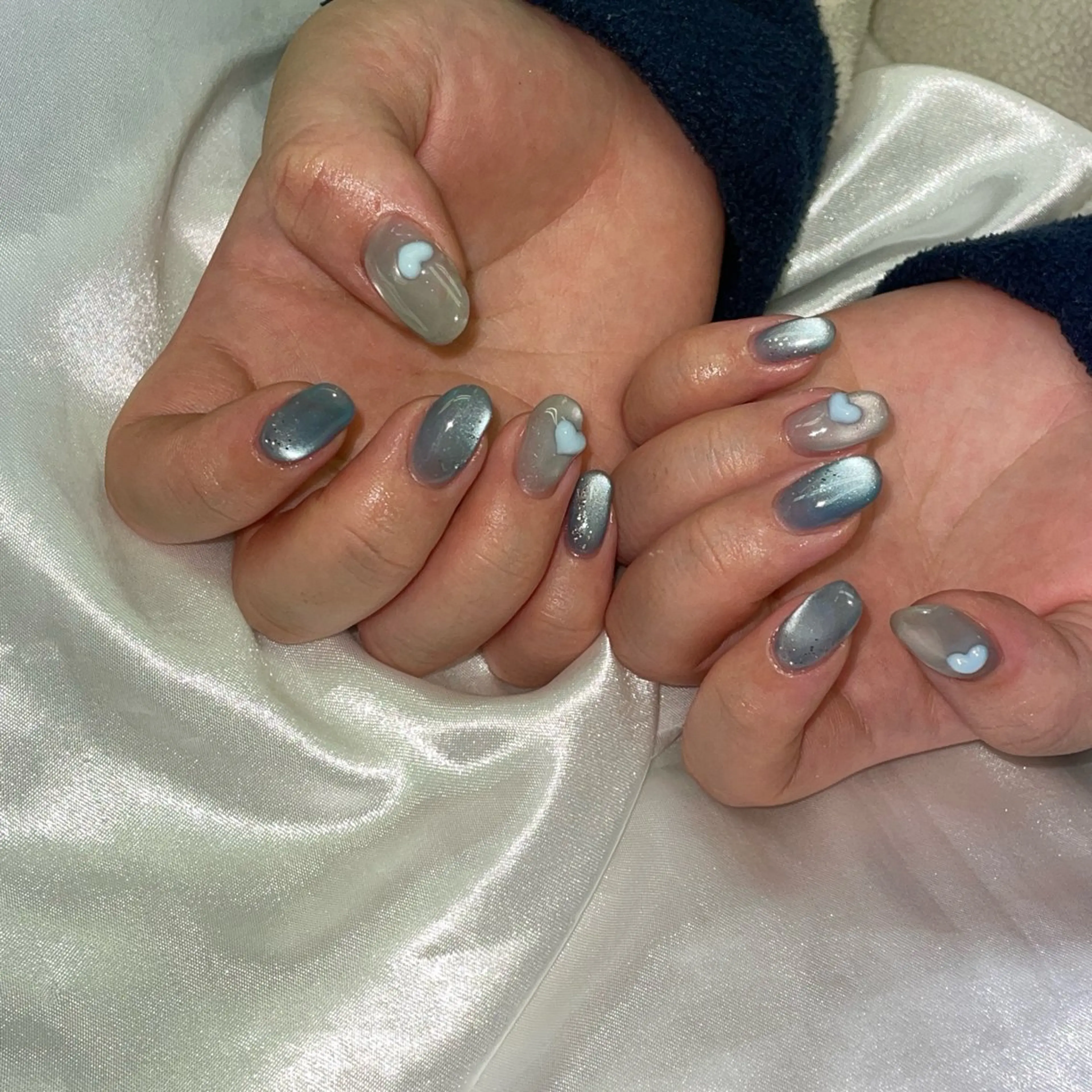 ネイル ブルー ビー玉ネイル ハンドネイル Nail salon のらねこ所属・友井川 綾華のネイルデザイン