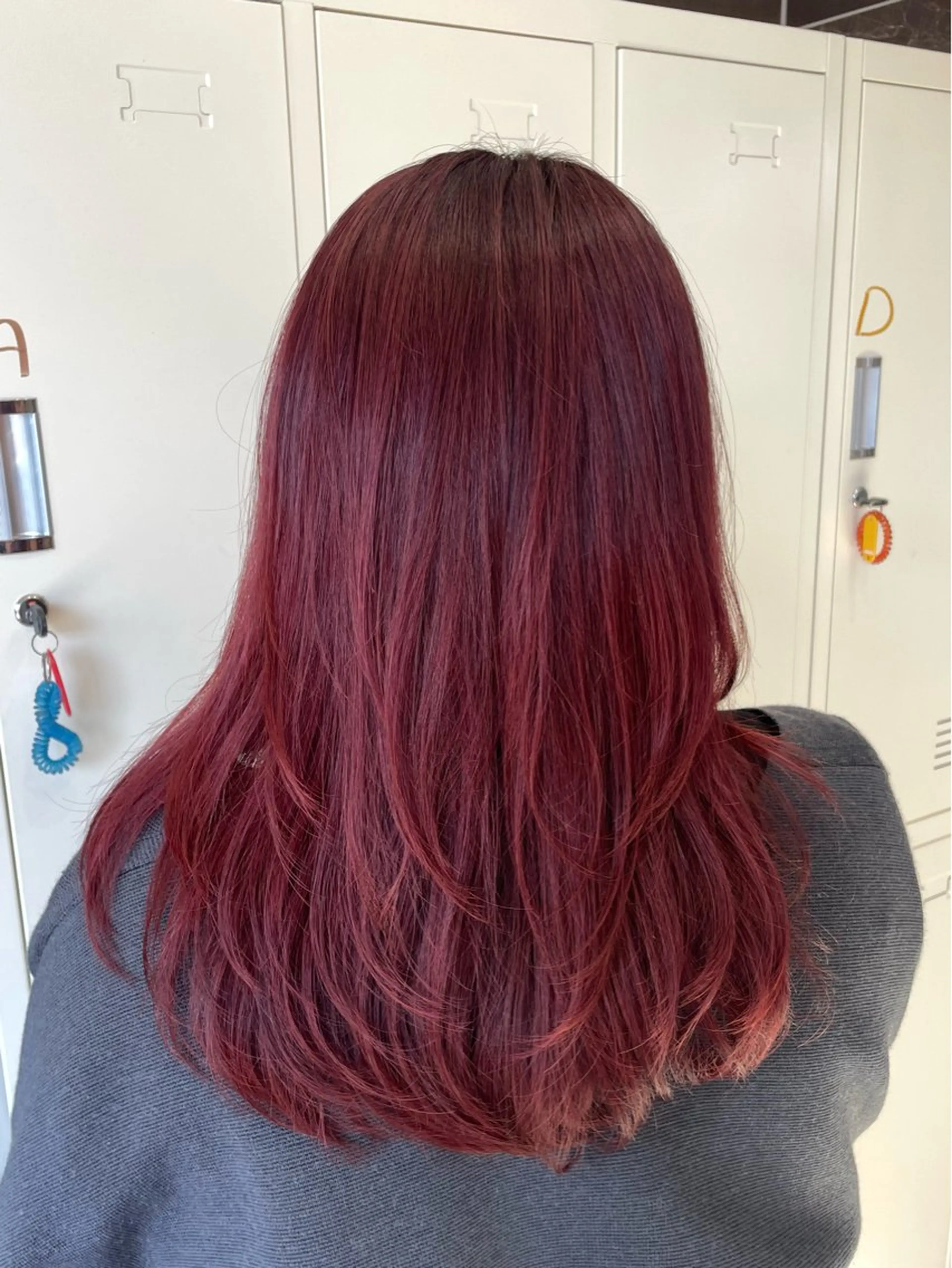 ロング 緑川 佳薫のヘアスタイル