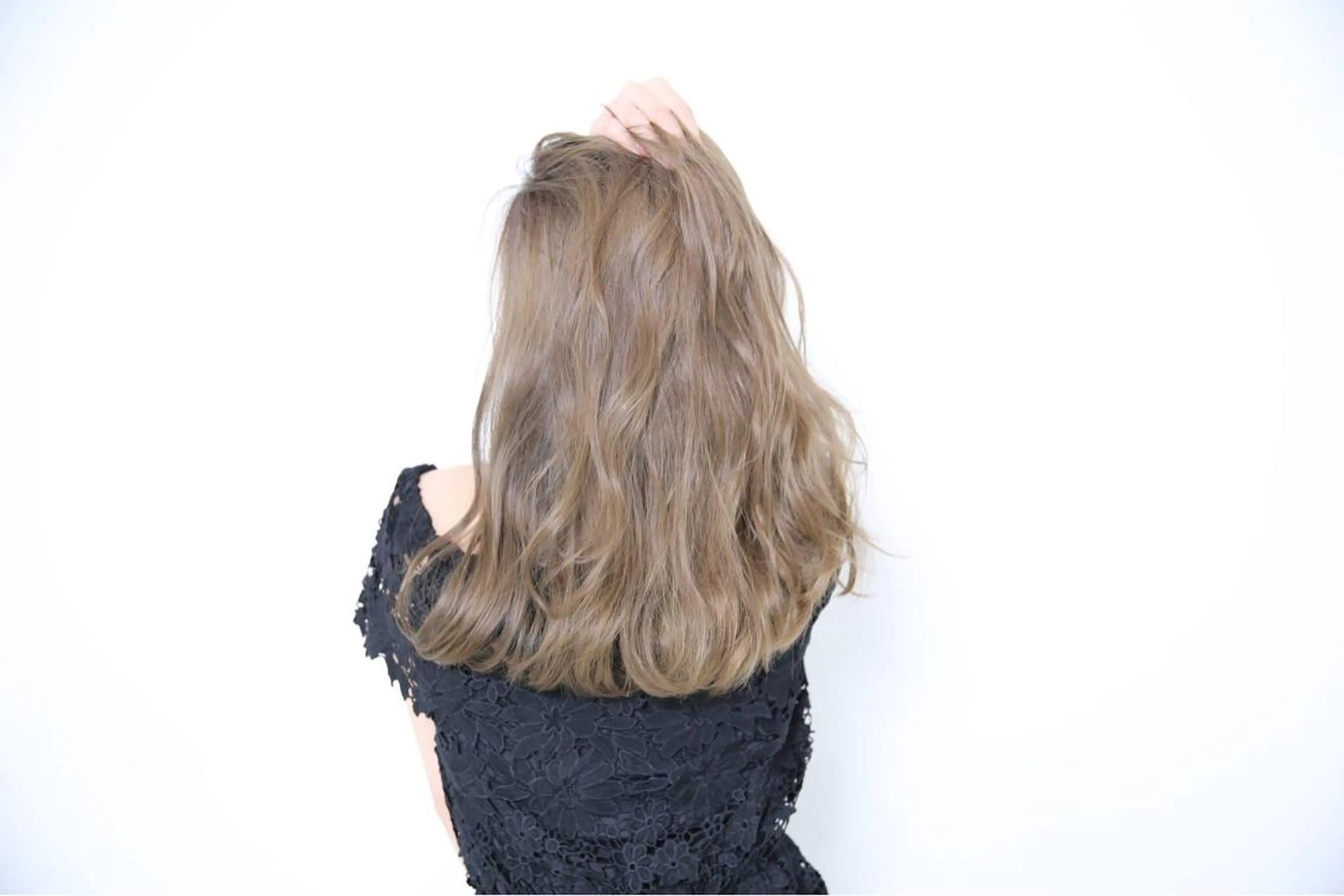 セミロング ブリーチなしダブル/ レイヤーカット 小棹のヘアスタイル