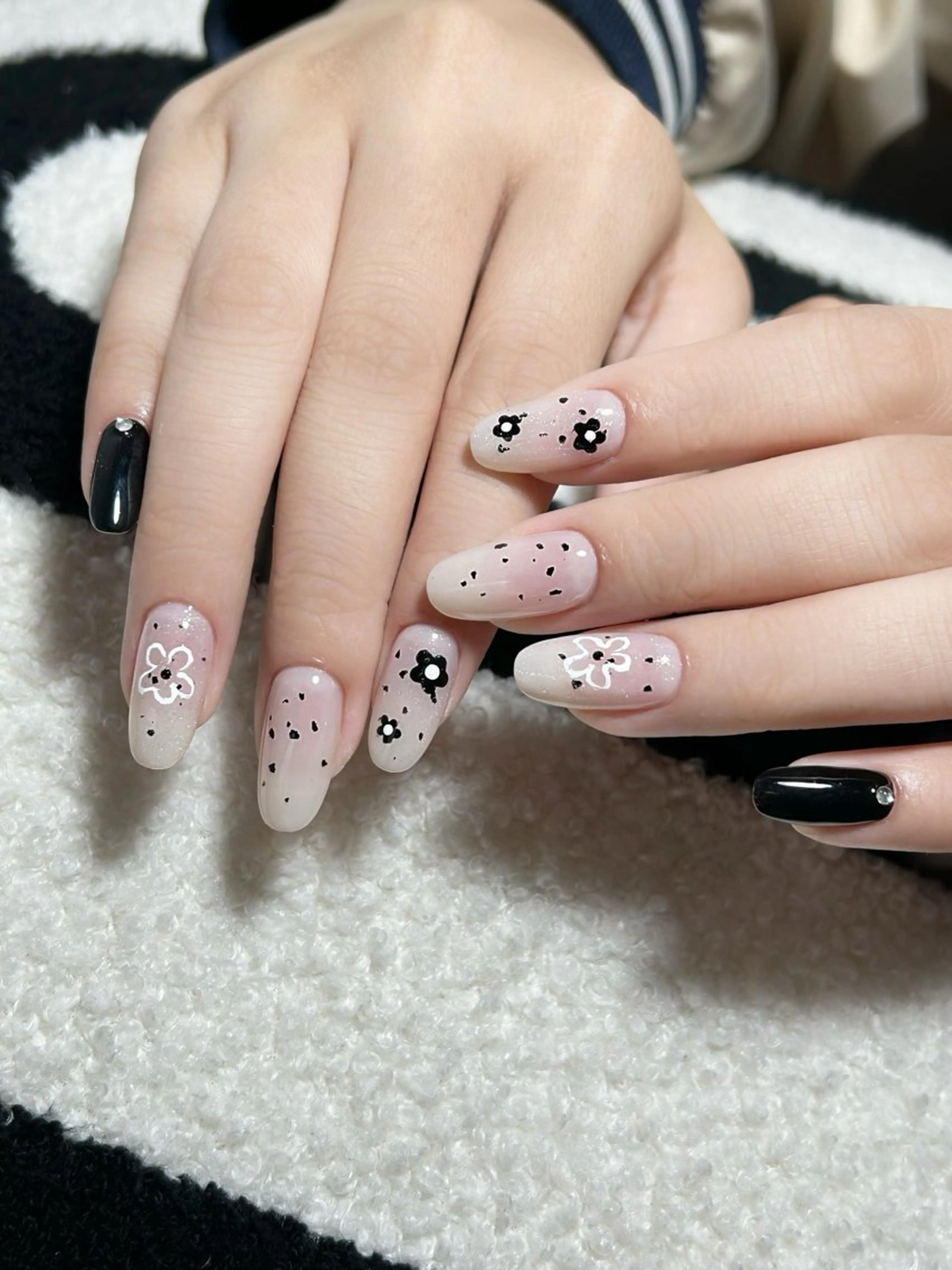 ネイル EE.Nail所属・FuFu.Nail 2️⃣番のネイルデザイン