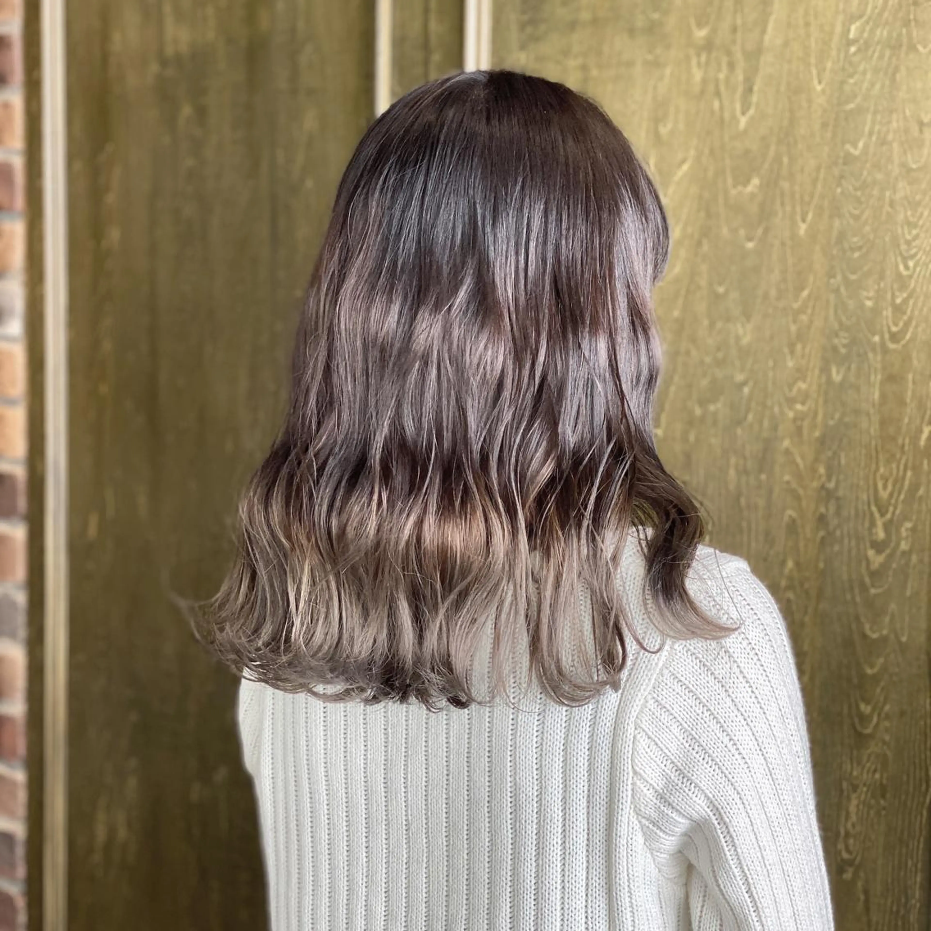 ミディアム カラー パーマ ヘアアレンジ アッシュ ベージュカラー グラデーションカラー maison所属・野田 修平のヘアスタイル