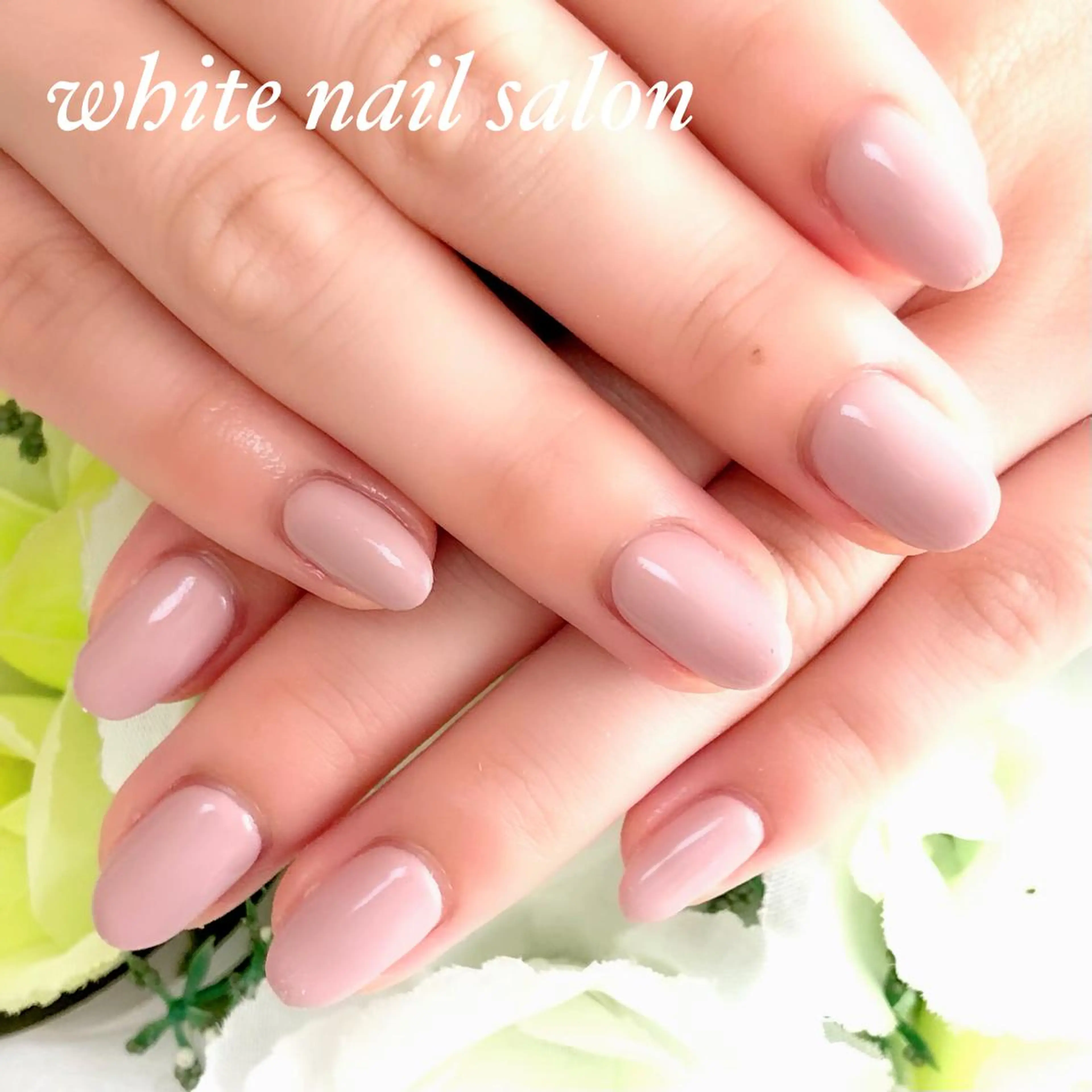 ネイル ジェルネイル ハードジェル 持ち込み ワンカラーネイル ソフトジェル ハンドネイル white nail salonのネイルデザイン
