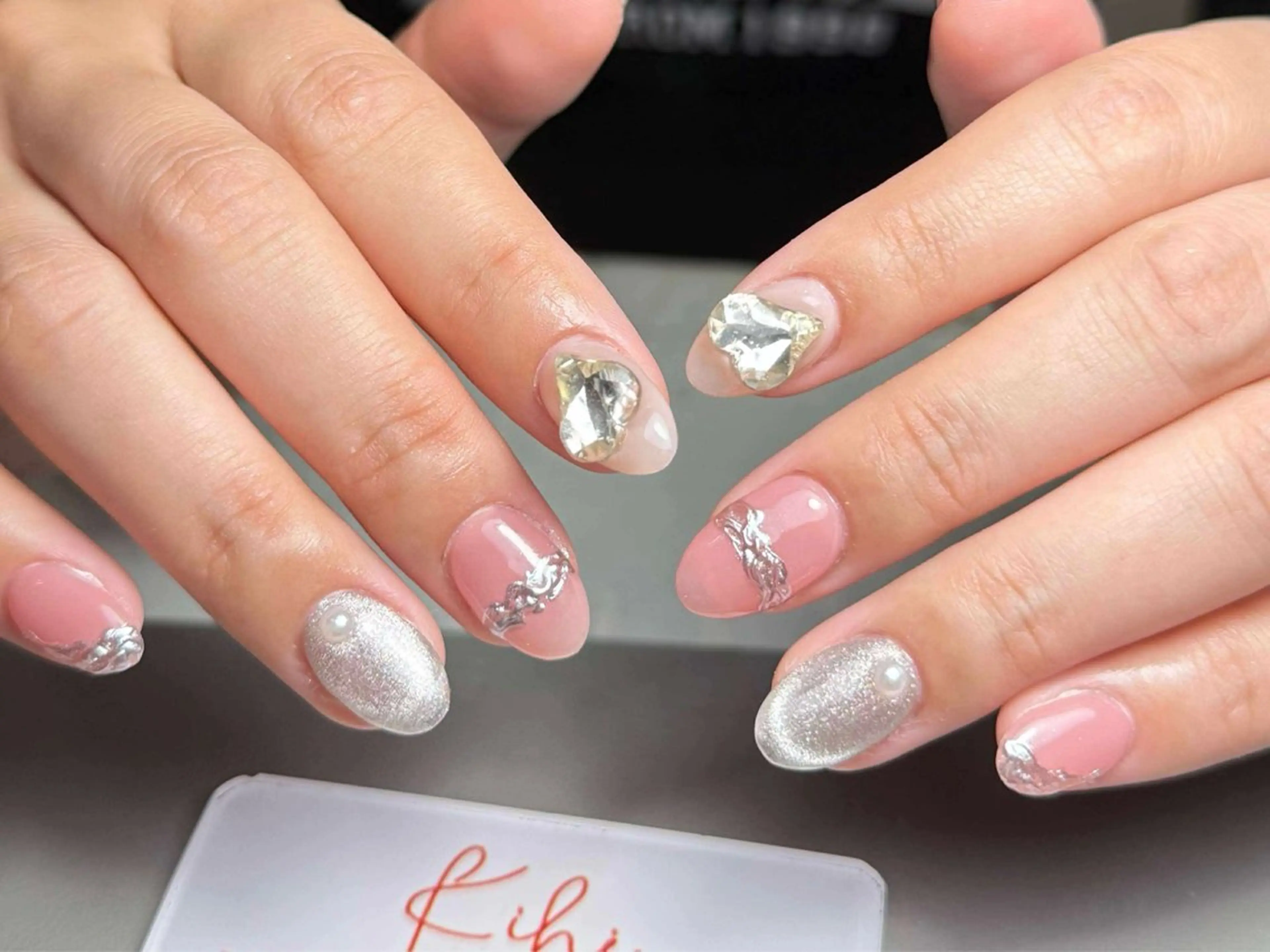 ネイル アートネイル フレンチネイル ジェルネイル グラデーション 韓国ネイル ハンドネイル 💕鈴木ユリ パラジェル/オフ無料のネイルデザイン