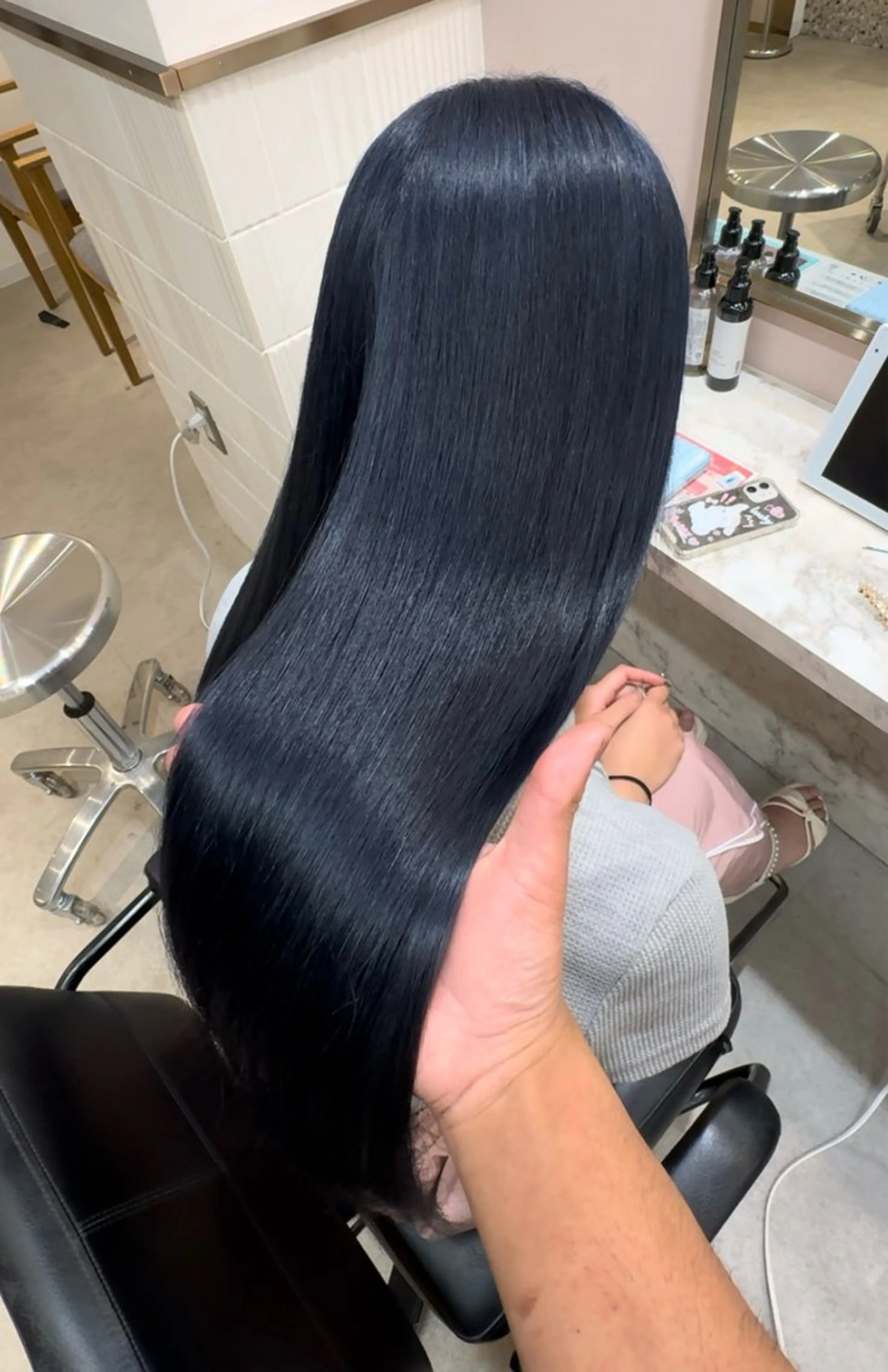 ロング 縮毛矯正 ガレリアエレガンテ　サカエテン所属・田中俊　縮毛矯正 髪質改善のヘアスタイル