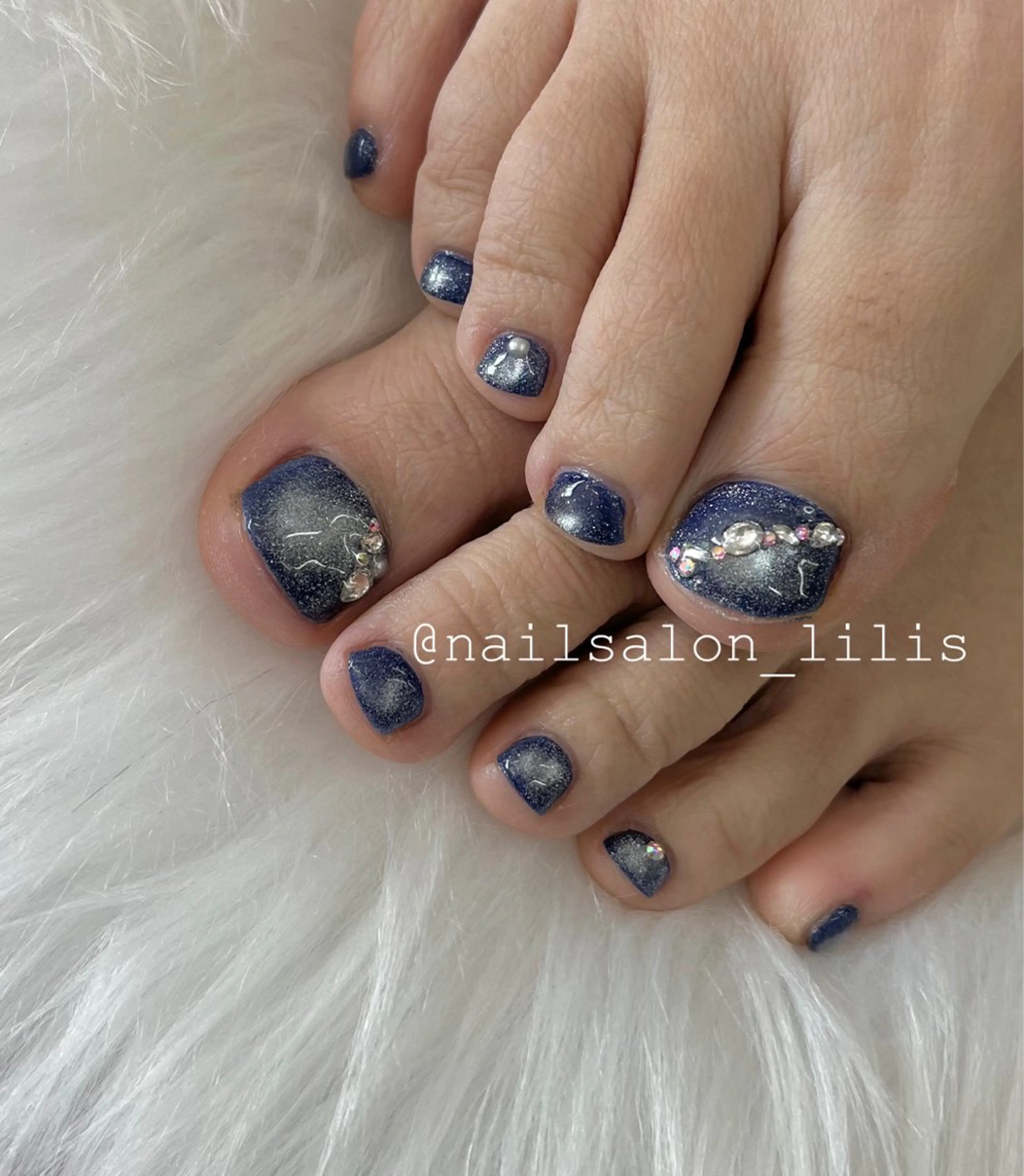 ネイル マグネットネイル フットネイル nailsalon lilis所属・nailsalon Lilisのネイルデザイン