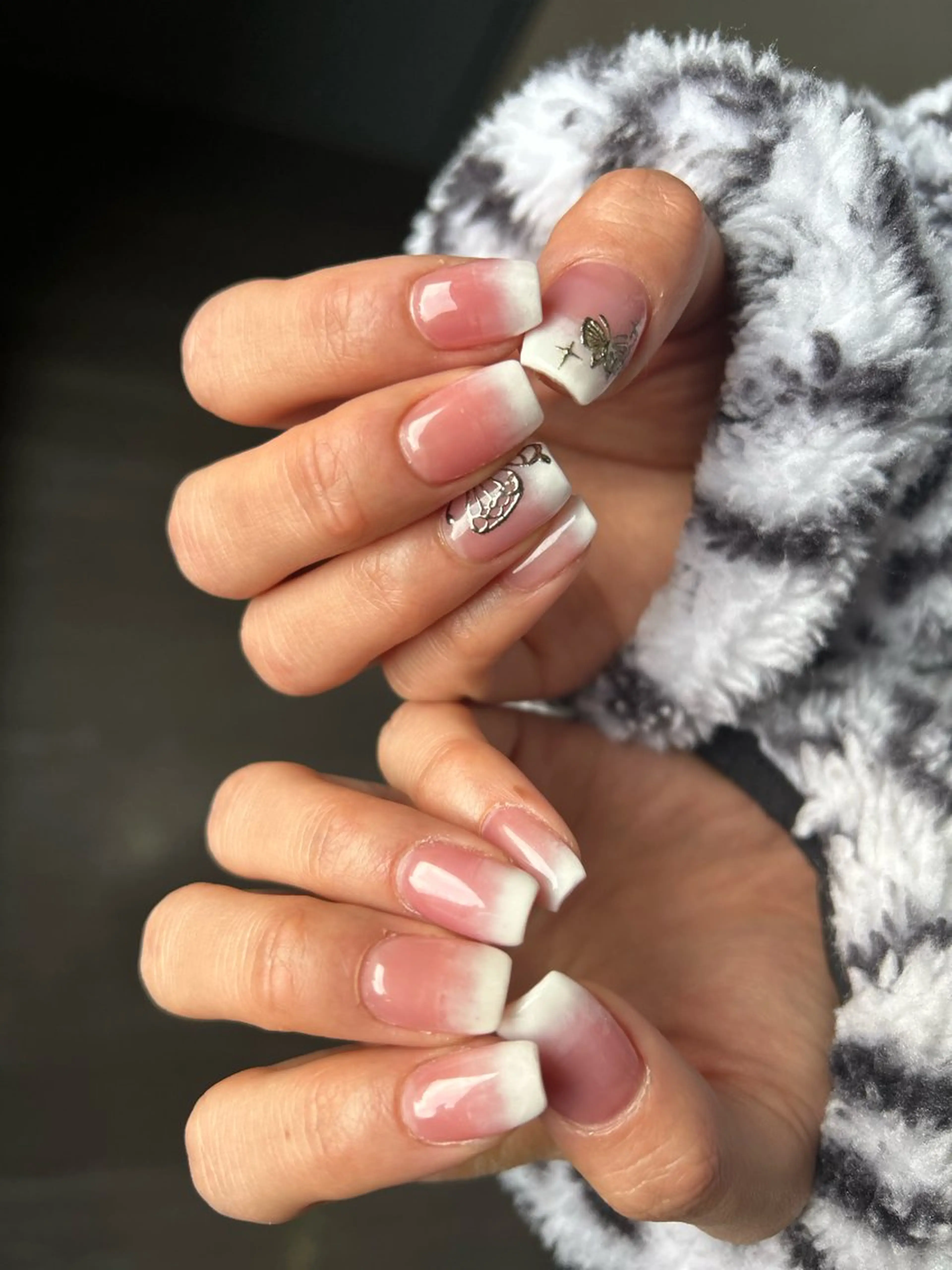 ネイル ハンドネイル フットネイル ✴︎ Delightのネイルデザイン