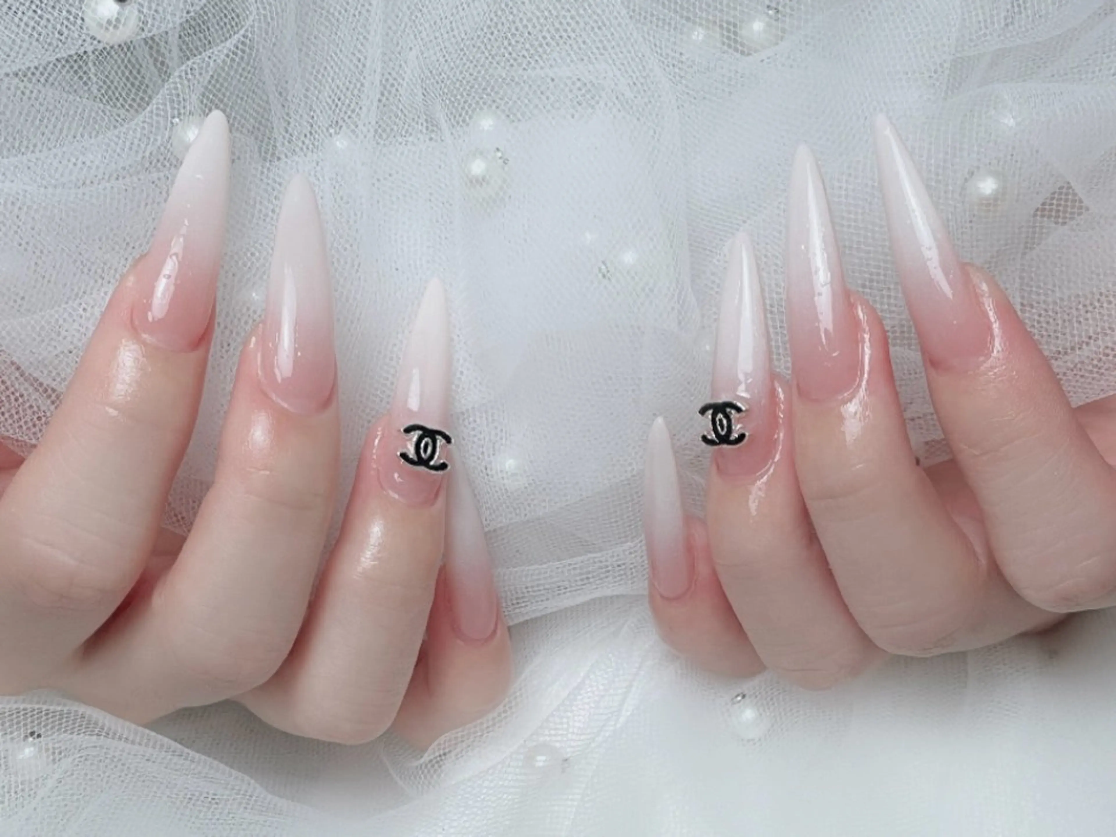 ネイル フレンチネイル ジェルネイル ハート 韓国ネイル マグネットネイル ハンドネイル ネイルサロン lotusのネイルデザイン