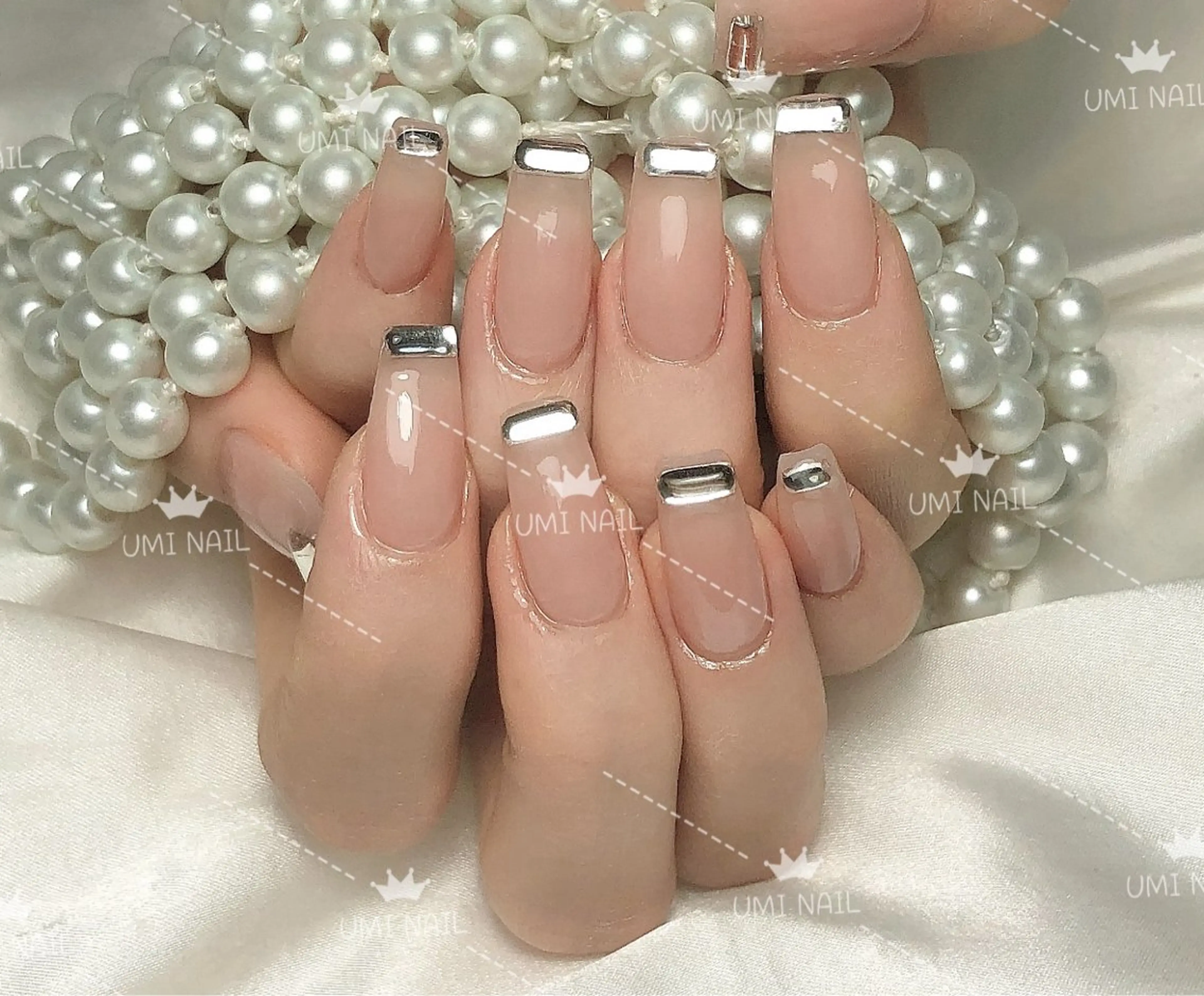 ネイル アートネイル ジェルネイル グラデーション 持ち込み オフィスネイル ハンドネイル ハンドケア LUXE NAIL SALONのネイルデザイン