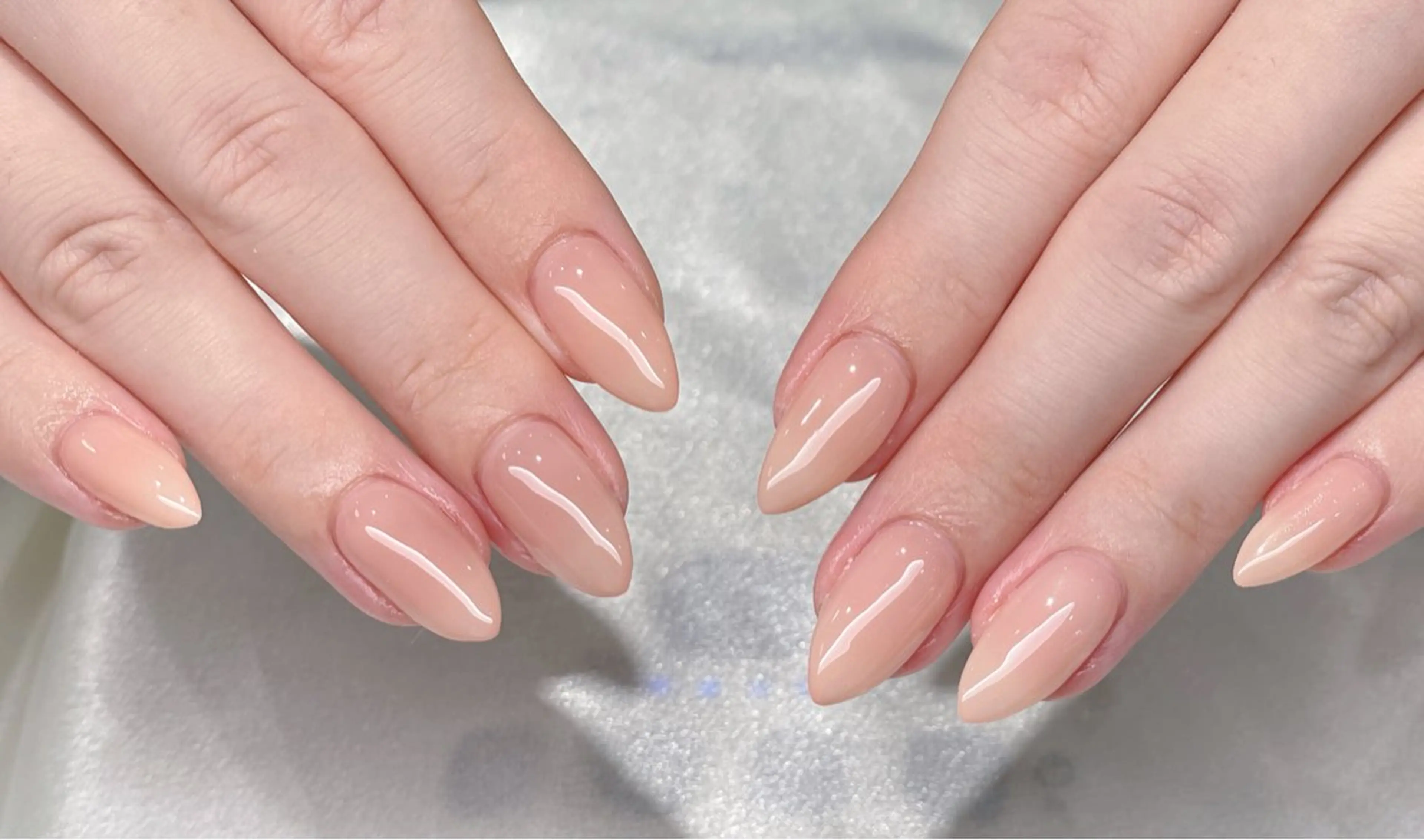 ネイル オーロラネイル ブルー チークネイル フットネイル フレンチネイル MOCHI 新大久保のネイルデザイン