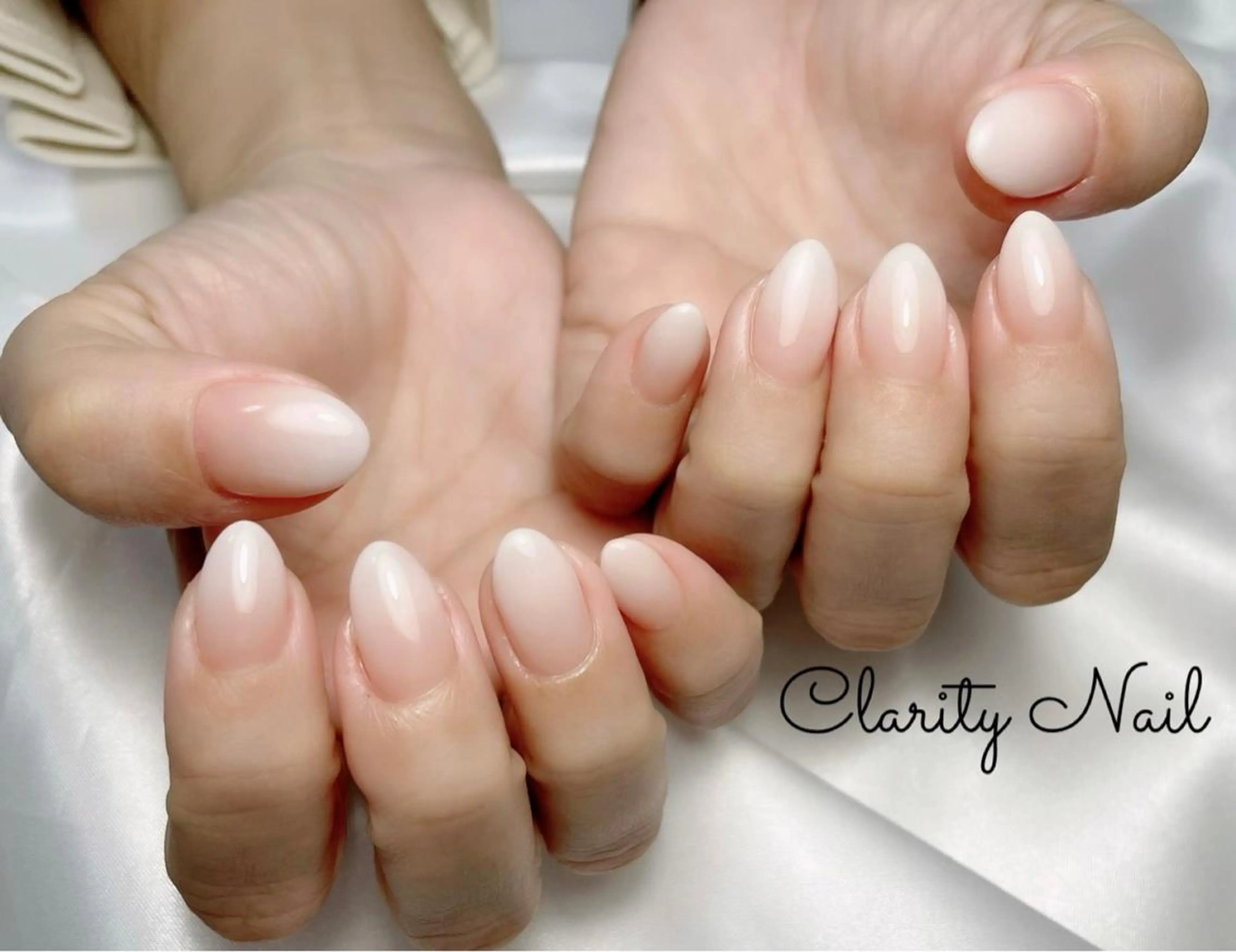 ネイル グラデーション ハンドネイル Clarity Nailのネイルデザイン
