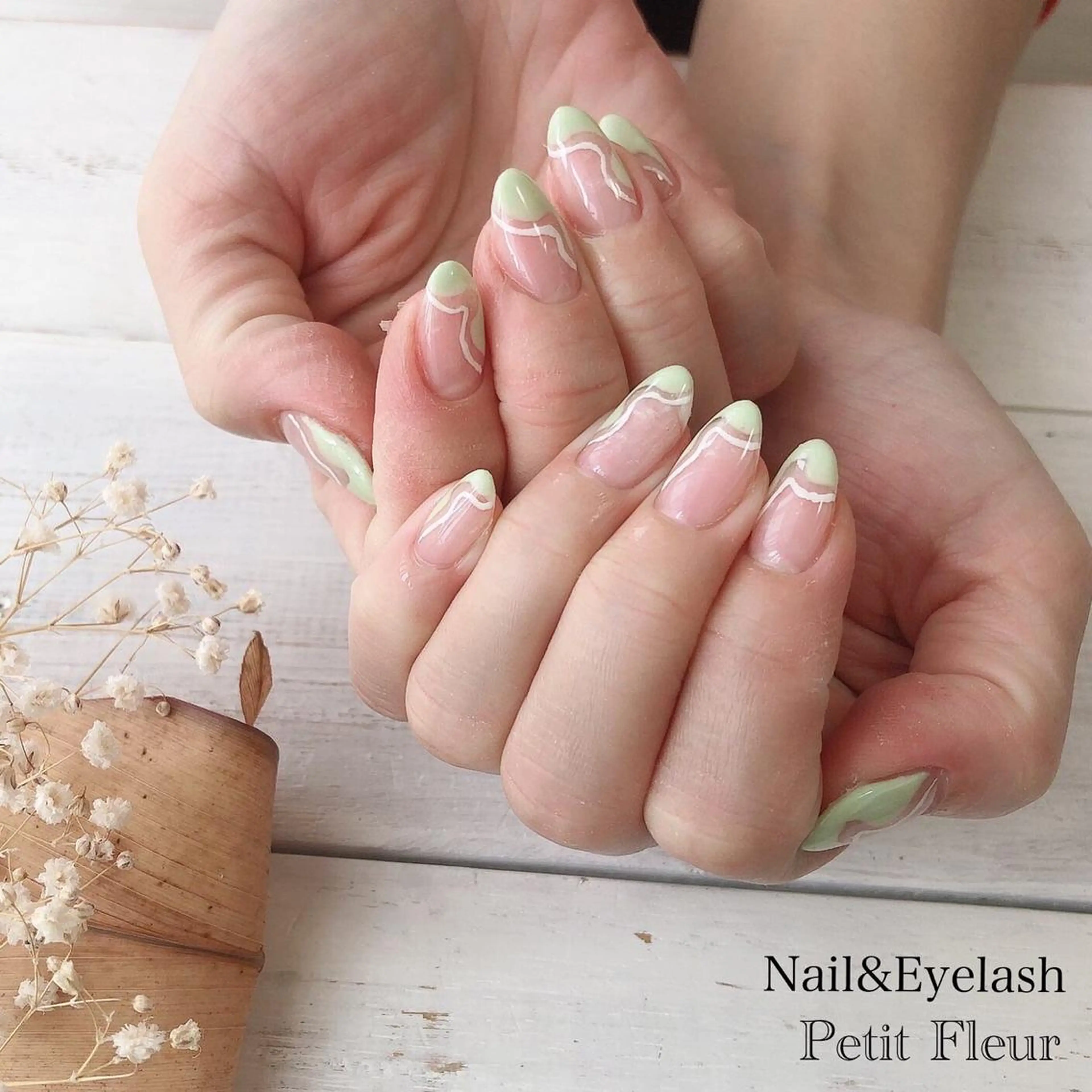 ネイル Petit Fleur所属・青柳 亜梨奈のマツエク・マツパデザイン