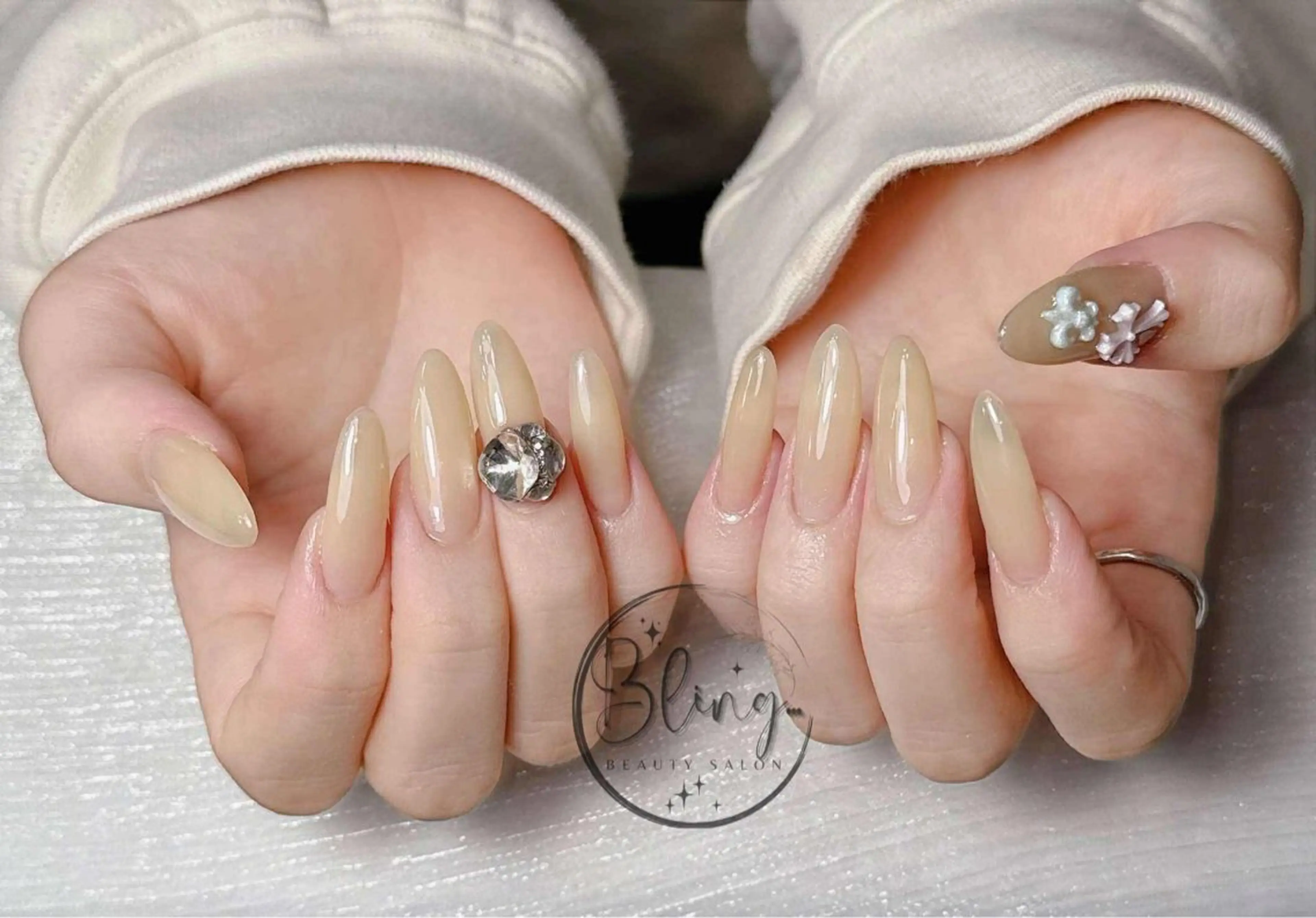 カラー ベージュカラー ピンクカラー ハンドネイル nami ナミのネイルデザイン