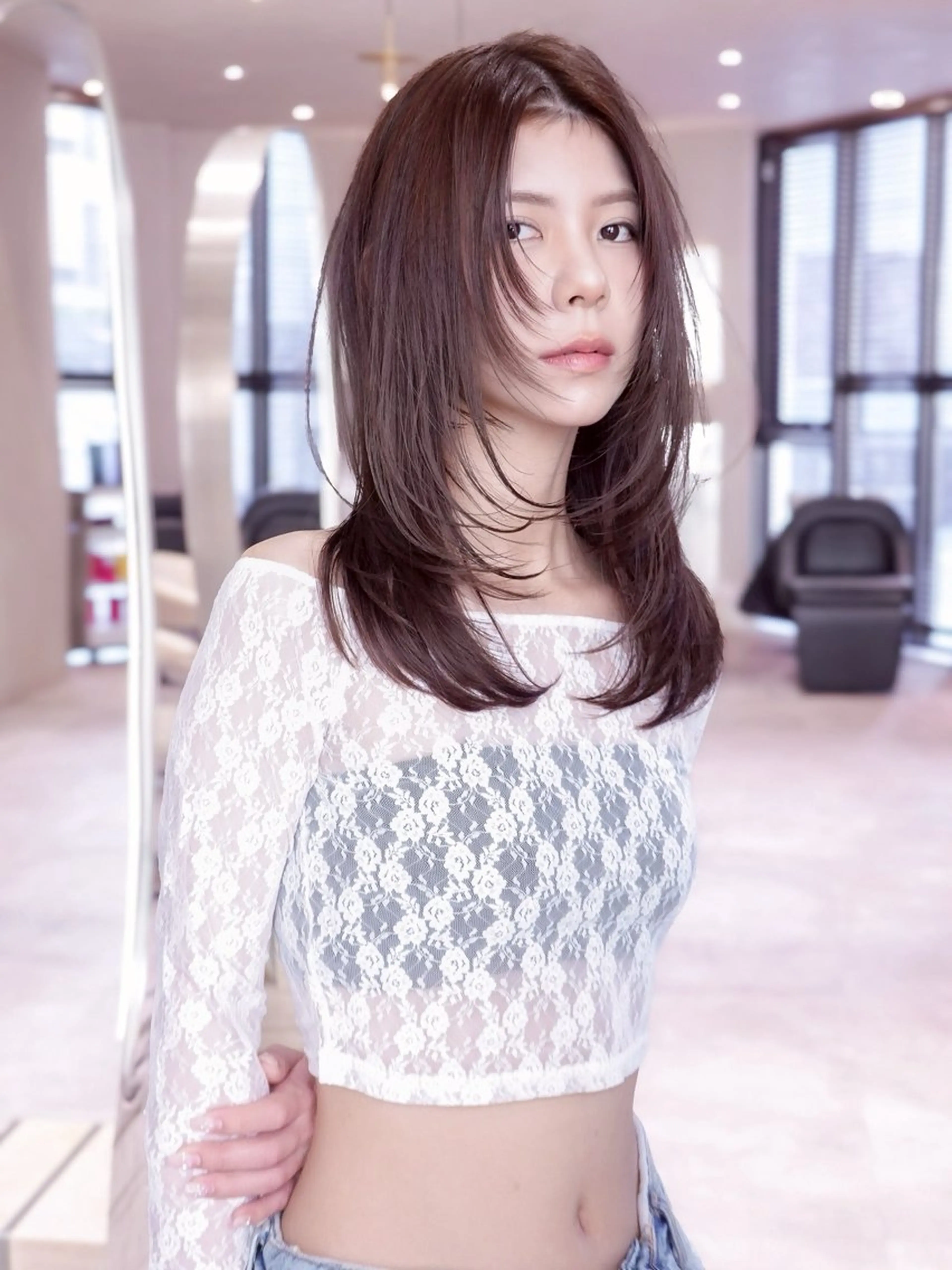 ロング カラー レイヤーカット ロング カット 渋谷/切りっぱなし レイヤー/ブリーチのヘアスタイル