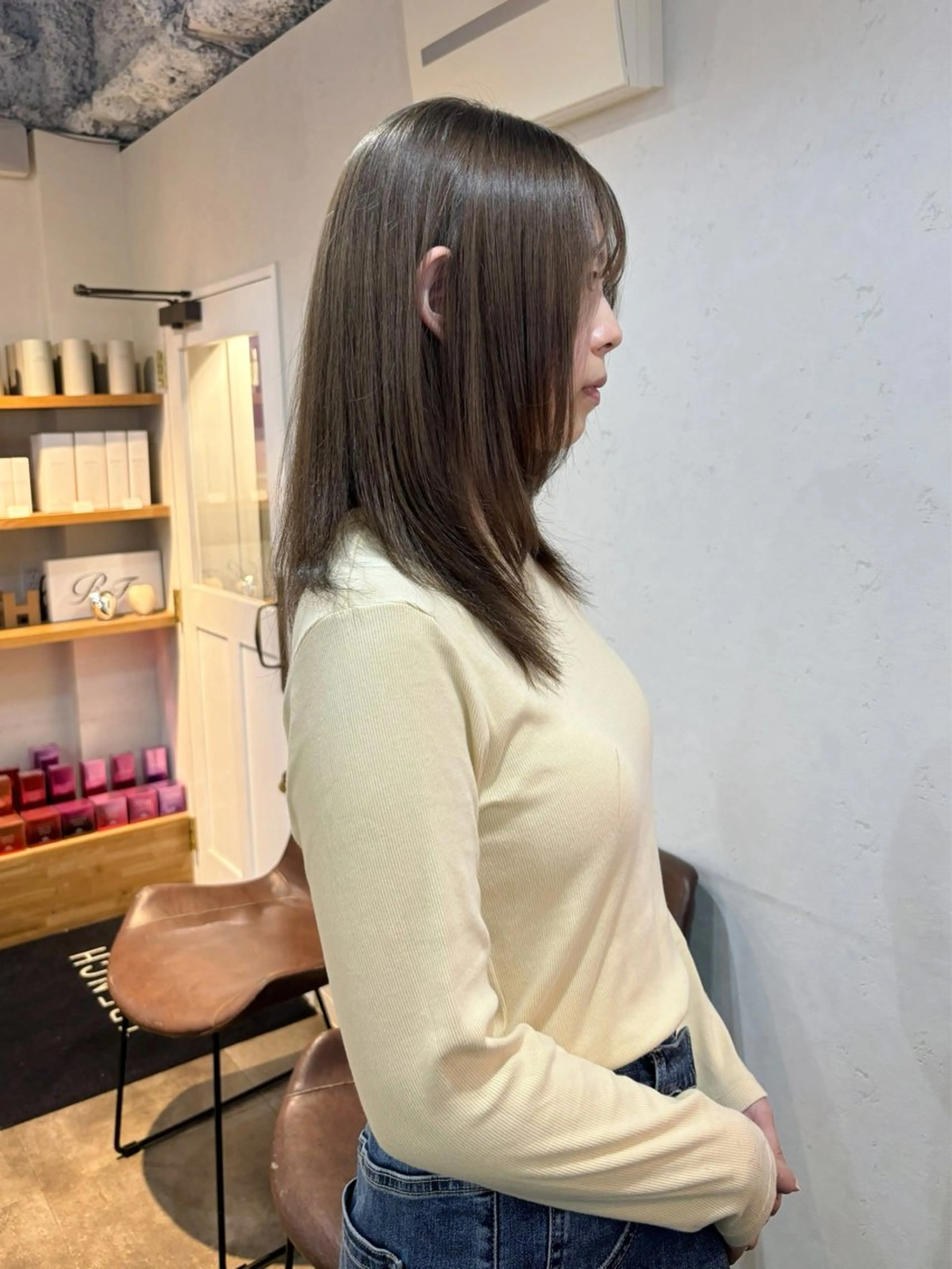 ミディアム カラー ブリーチ レイヤーカット 林　蓮／レイヤー /透明感カラーのヘアスタイル