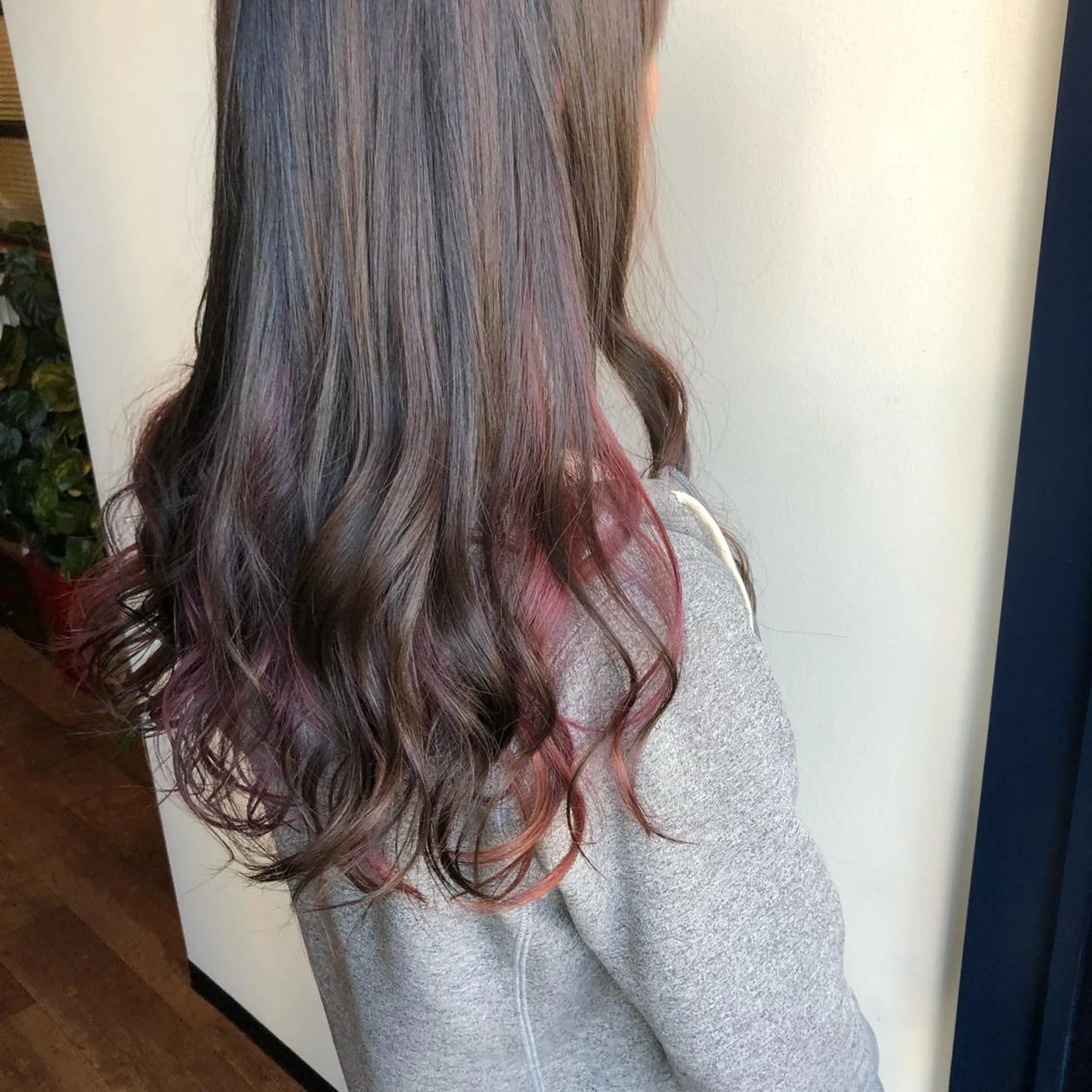 ロング カラー ヘアアレンジ Tiger  Lily所属・江藤 星史のヘアスタイル