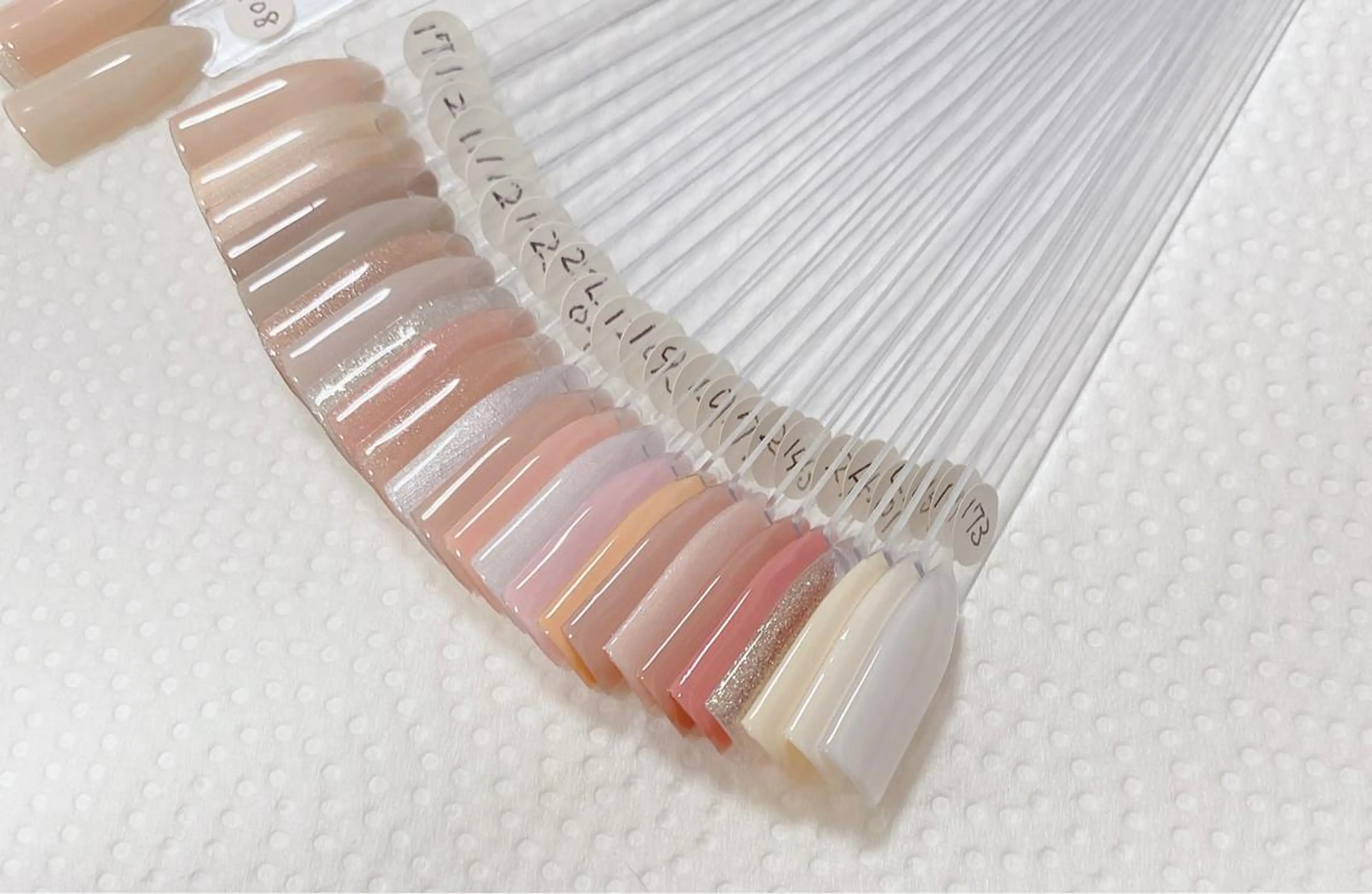 ネイル アートネイル オフィスネイル ショートネイル BABELバベル所属・江戸川橋✨BABEL 【バベル】大人可愛いのネイルデザイン