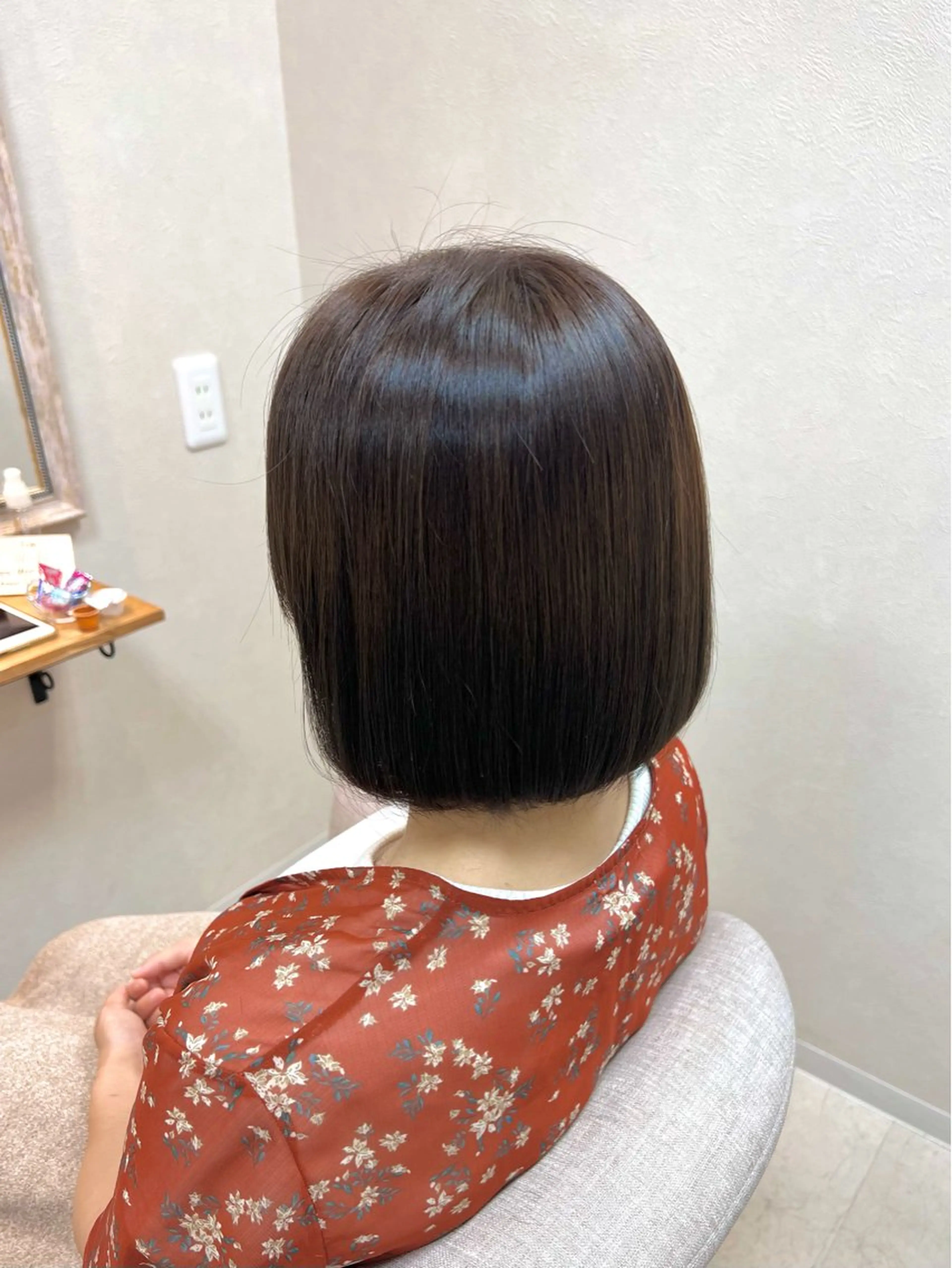 ショート 縮毛矯正 カット ヘアカラー 縮毛矯正 トリートメント ショート/白髪ぼかし 君和田若菜のヘアスタイル