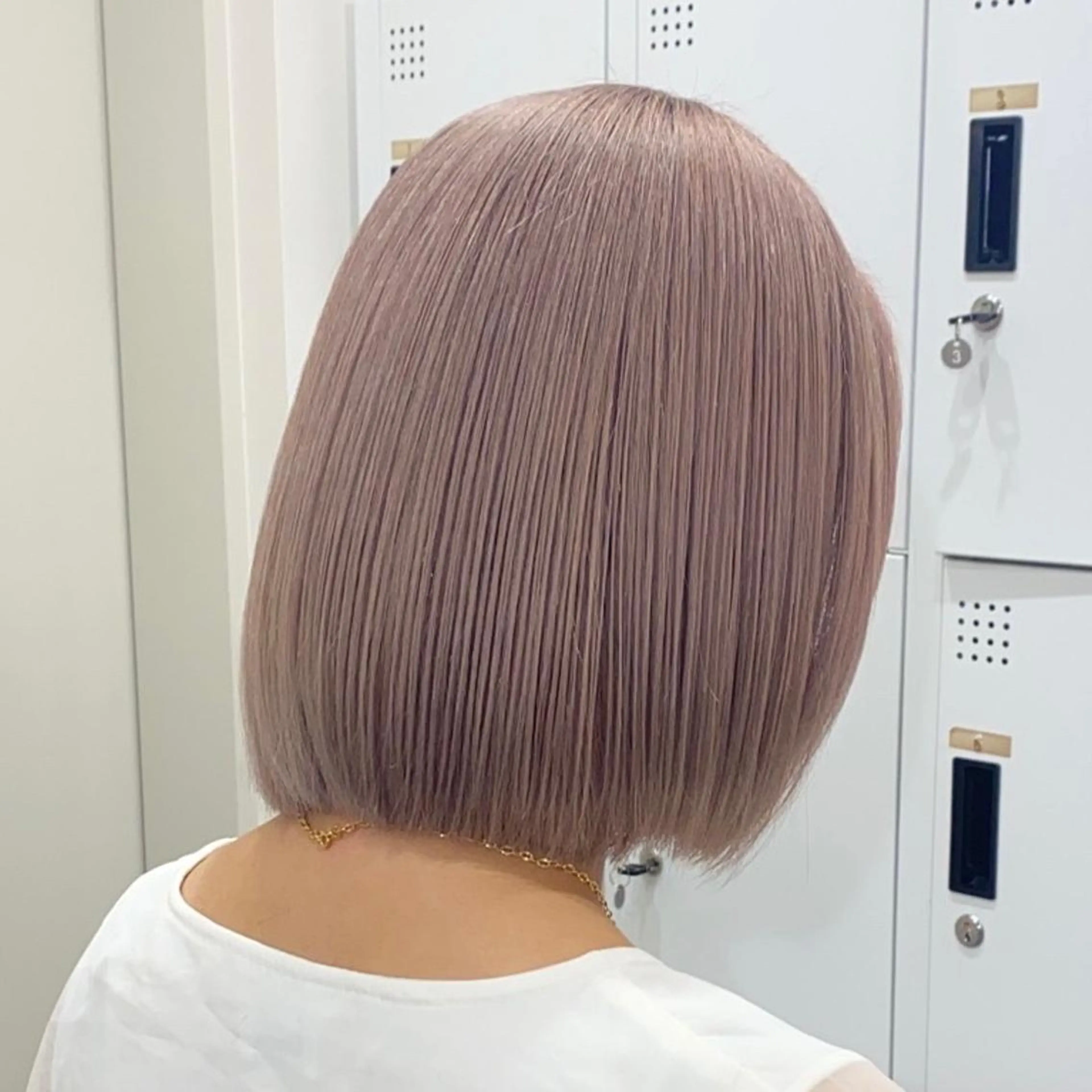 ショート カラー パーマ ヘアアレンジ メンズ キッズ ネイル マツエク・マツパ アイブロウ メンズバレイヤージュ メンズブリーチ メンズハイライト メンズインナーカラー メンズ韓国風 透明感ワンカラー梅田 ダブルカラー/川上のヘアスタイル