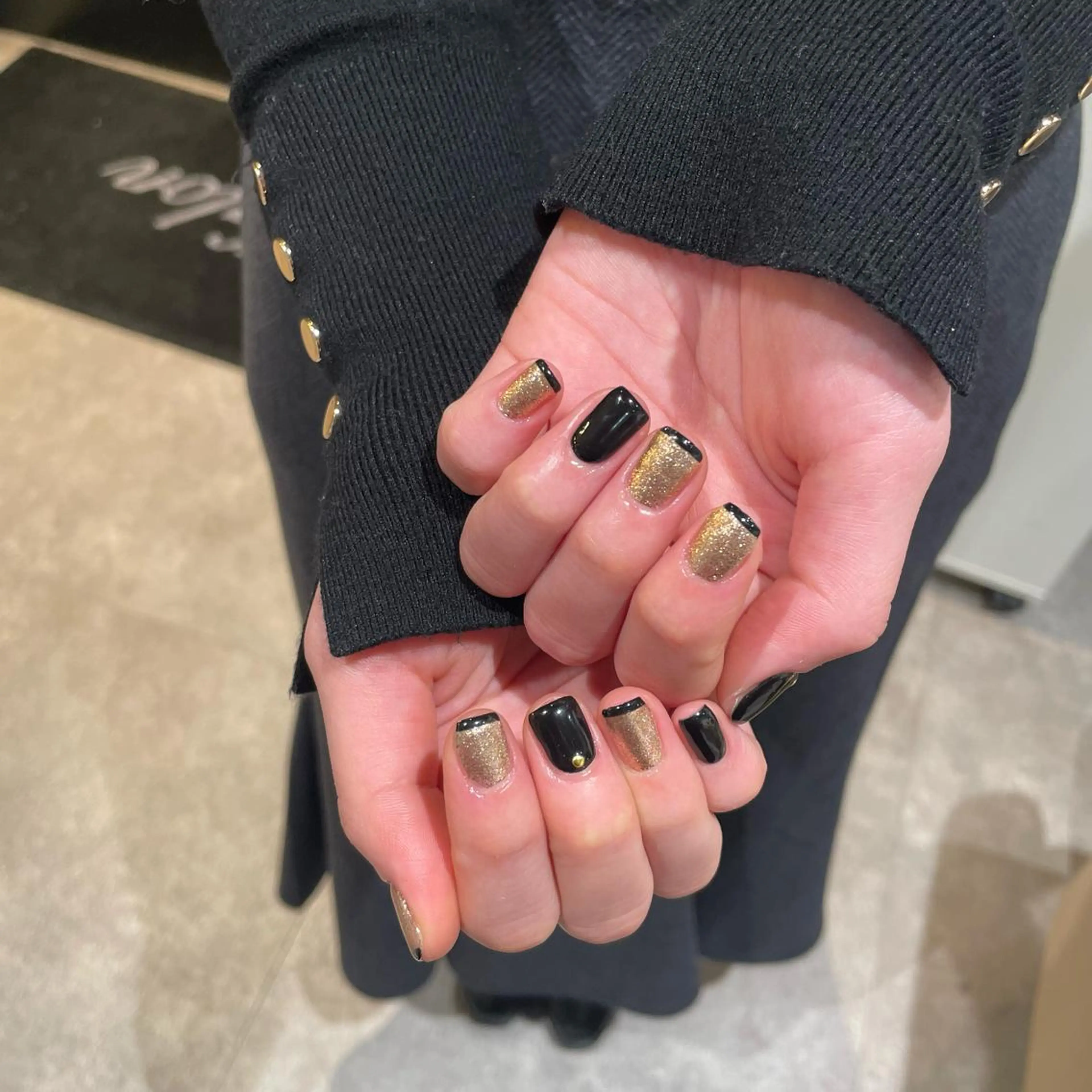 ネイル ゴールド シンプルネイル ハンドネイル ハイトーン🦄ネイル 💞のぶちのネイルデザイン