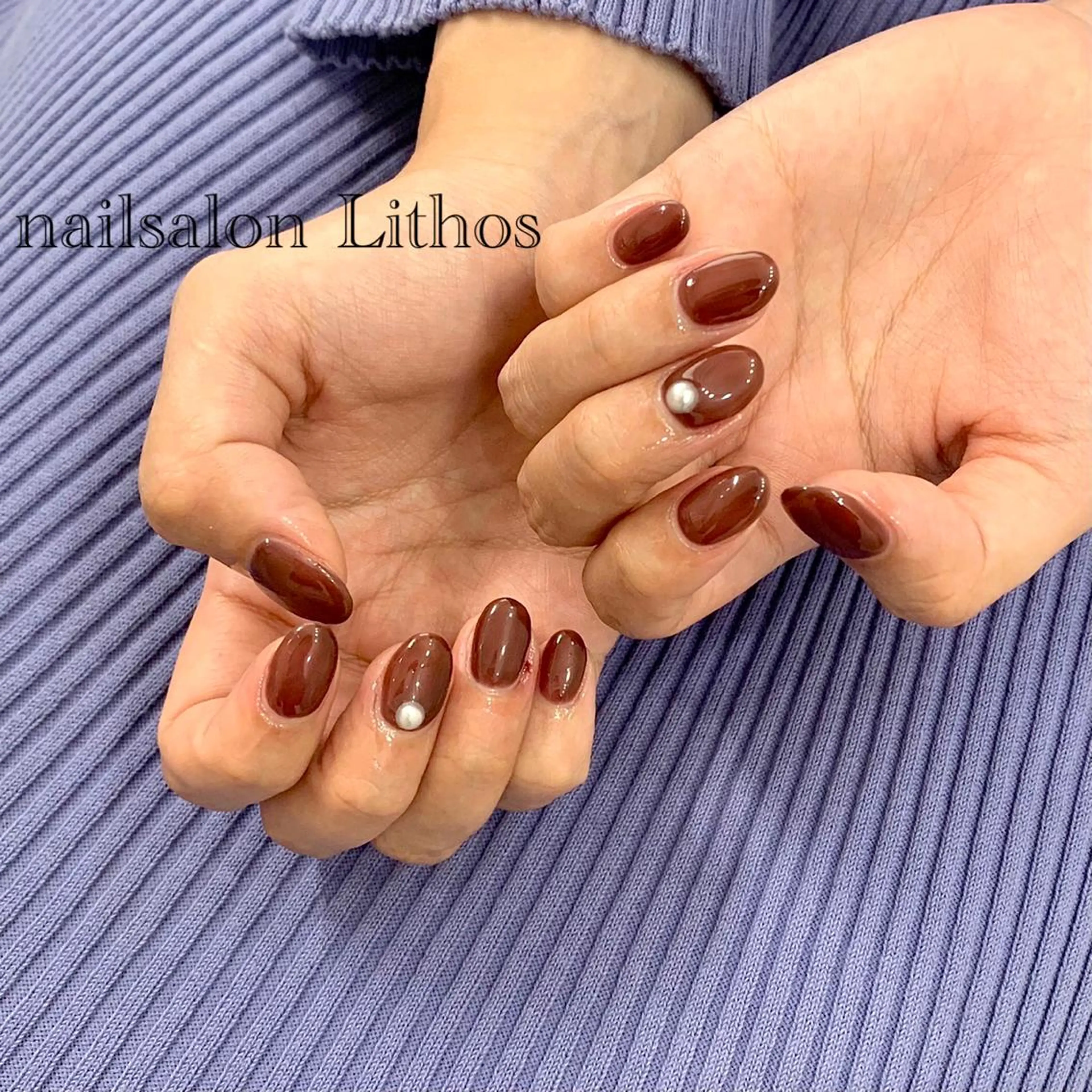 ネイル ブラウン フットネイル 韓国ネイル オフィスネイル ワンカラーネイル ハンドネイル nailsalon Lithos所属・nailsalon Recontreのネイルデザイン