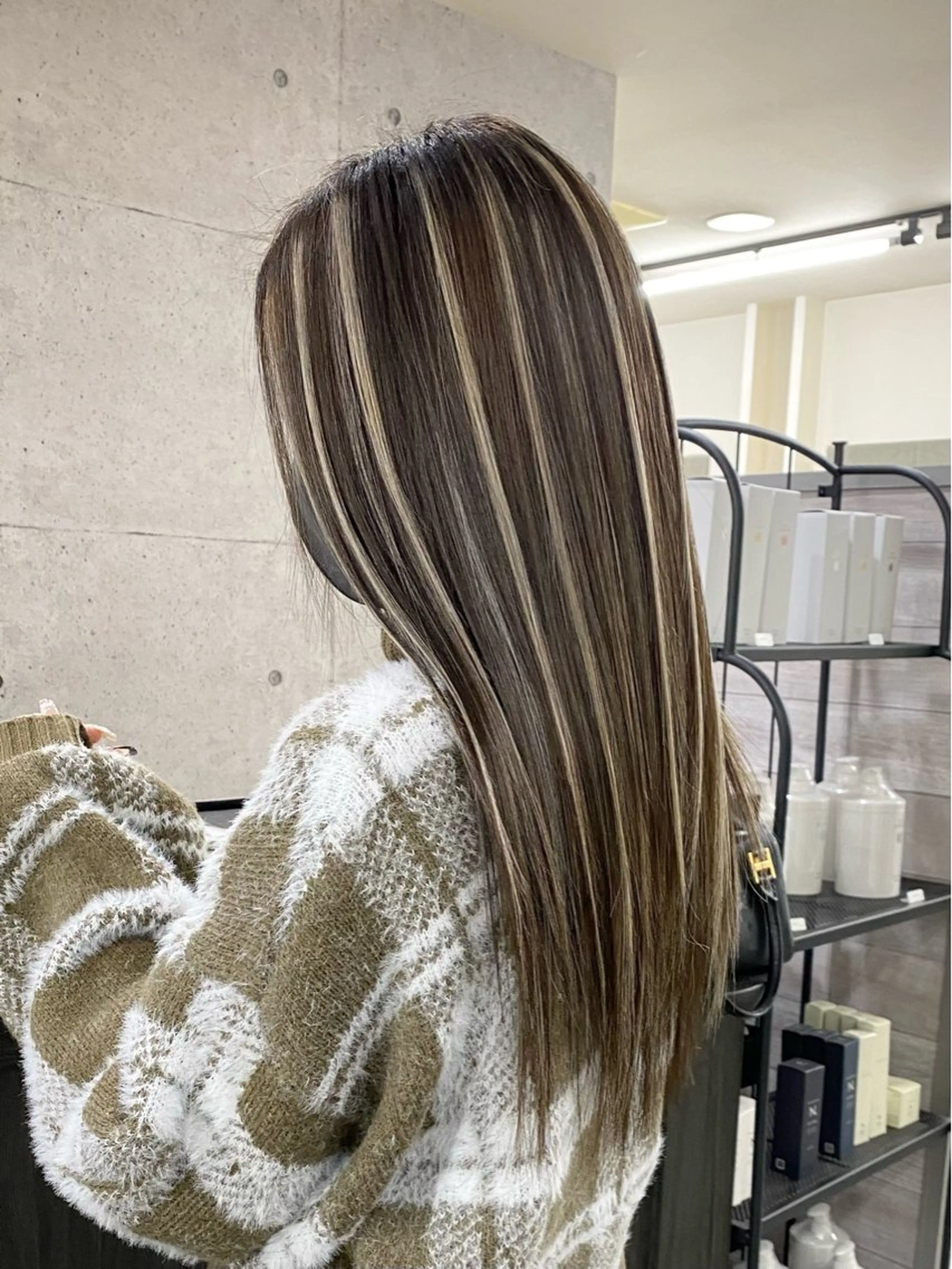 ロング カラー ハイライトカラー ハイライト カット ヘアカラー トリートメント Mina/岡山/矯正 ブリーチ/レイヤーのヘアスタイル