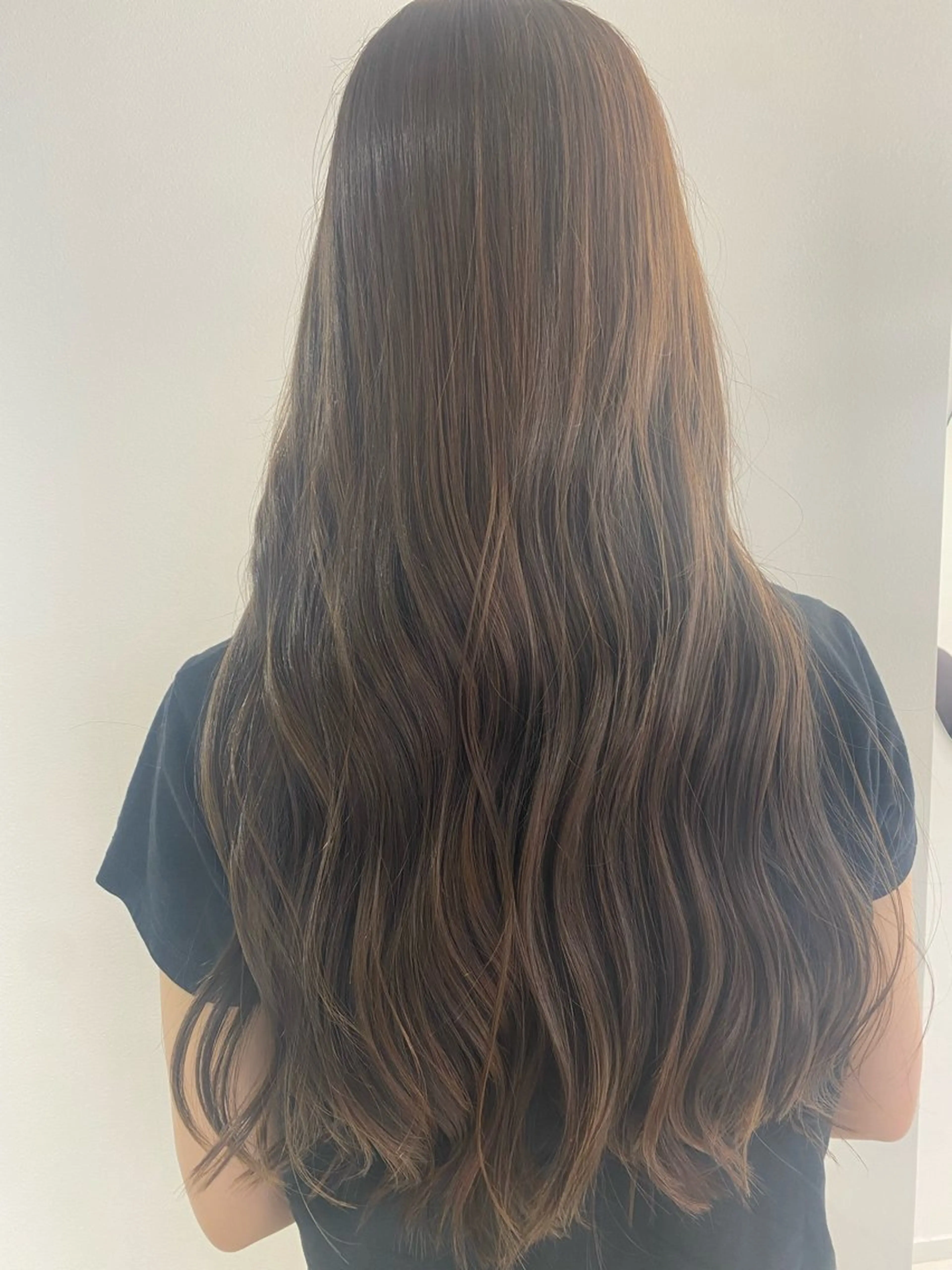 ロング ヘアセット カラー／ブリーチ しほのヘアスタイル