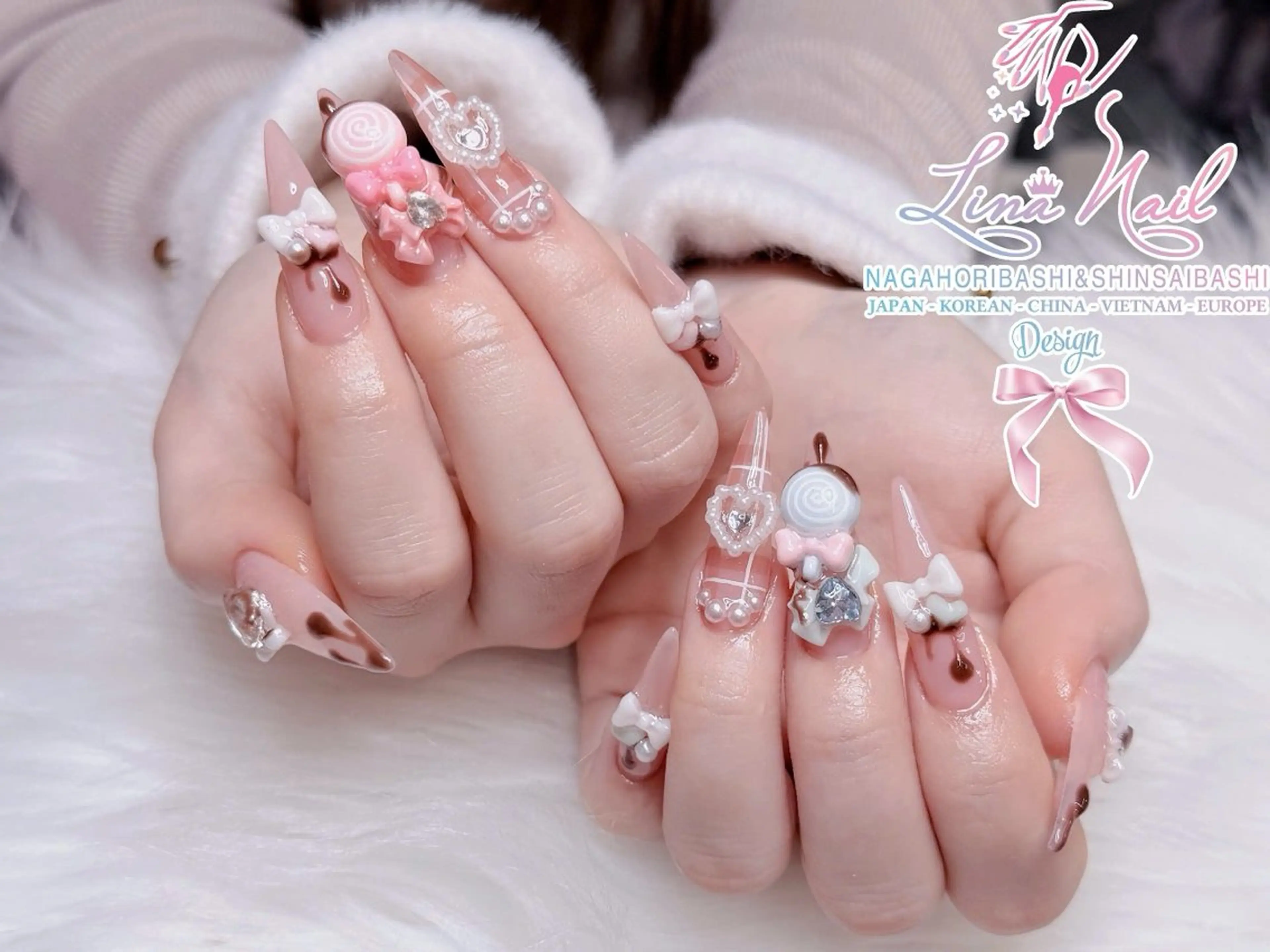 セミロング 韓国風ヘア クリスマス ハンドネイル 79Linanailnamba所属・Linanail Nambaのネイルデザイン