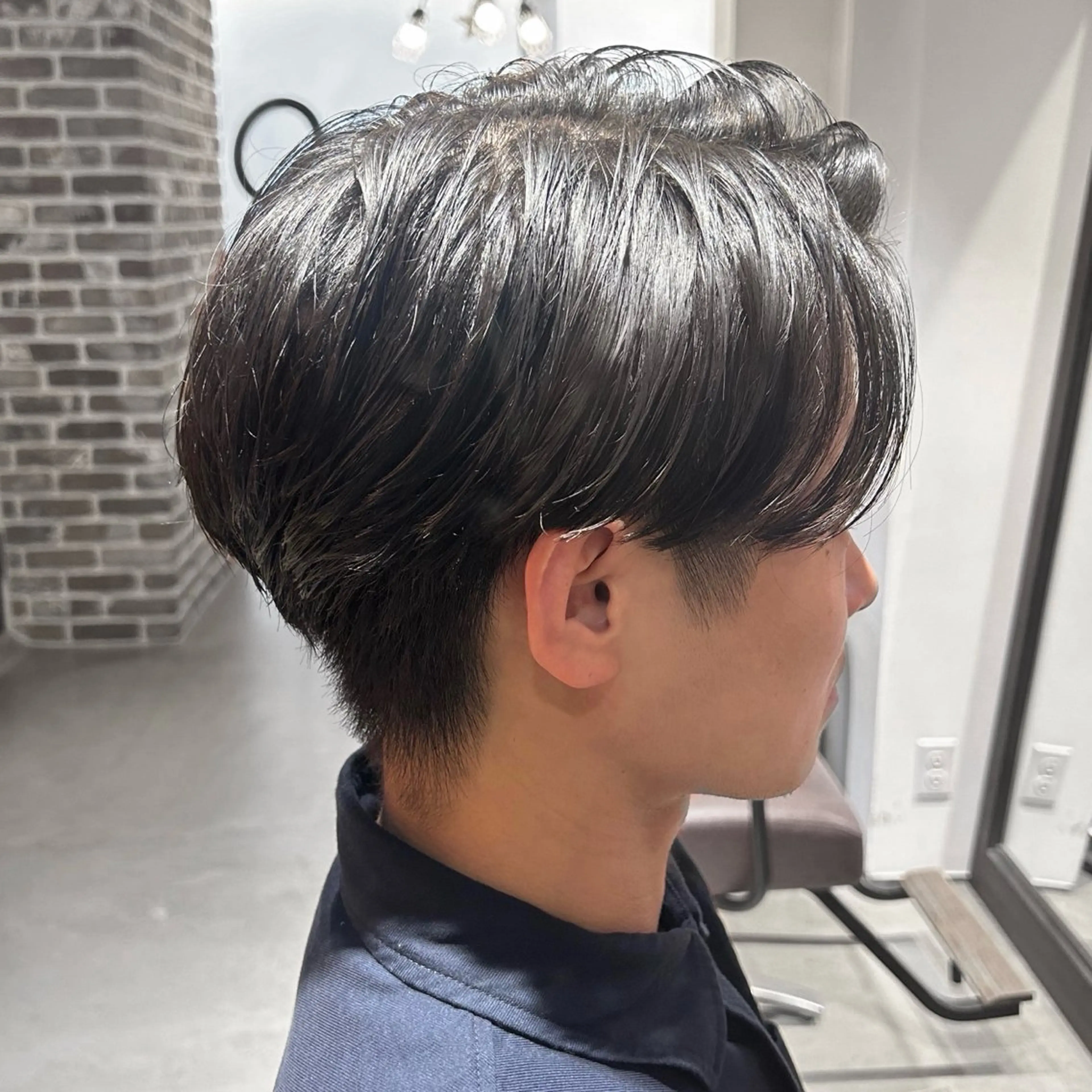 メンズ アイブロウ メンズパーマ メンズツイストパーマ 刈り上げ 波巻きパーマ メンズアイブロウ Any所属・メンズ専門美容師 MIUのヘアスタイル