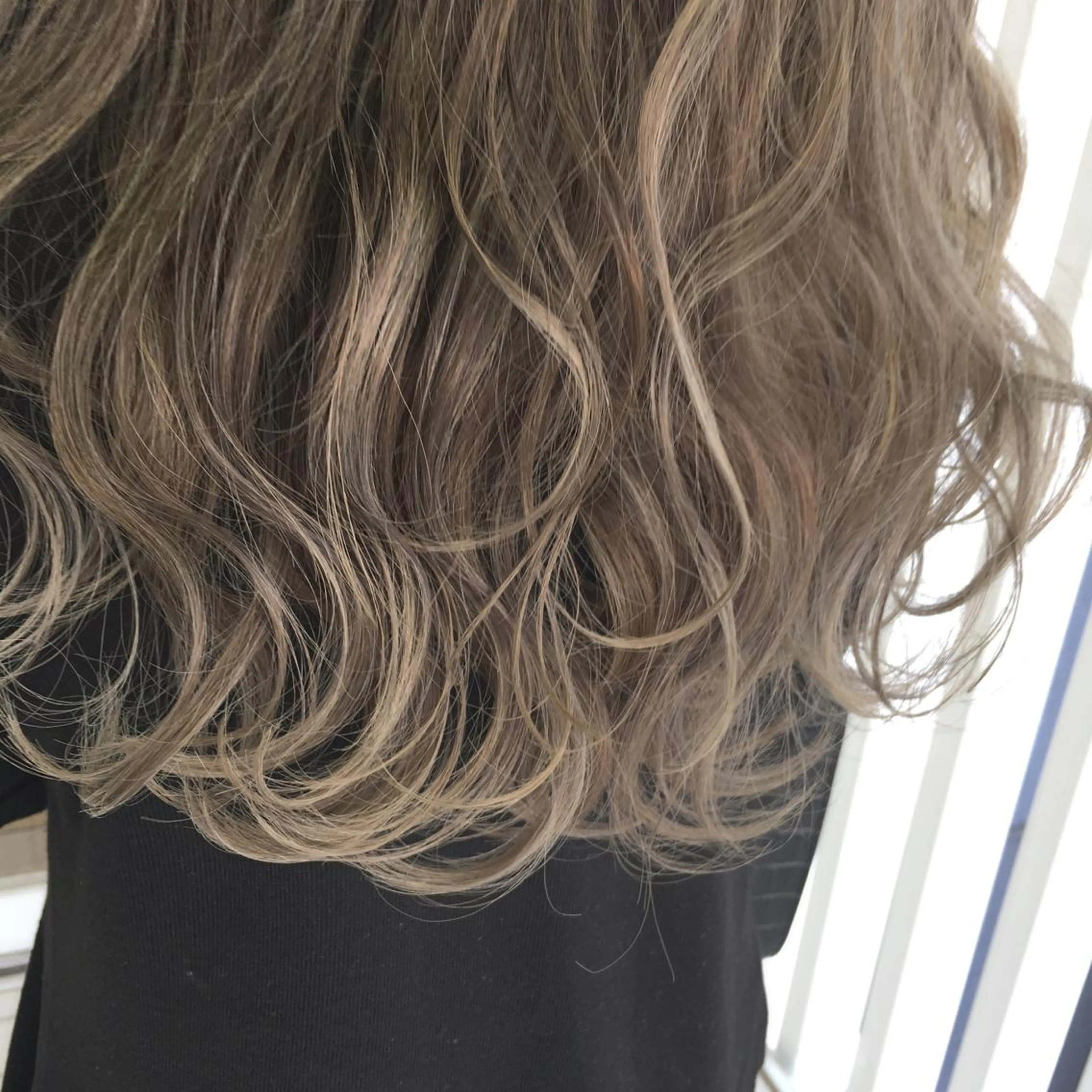 ロング ハイライト Rubik's江坂 ルービックえさかのヘアスタイル